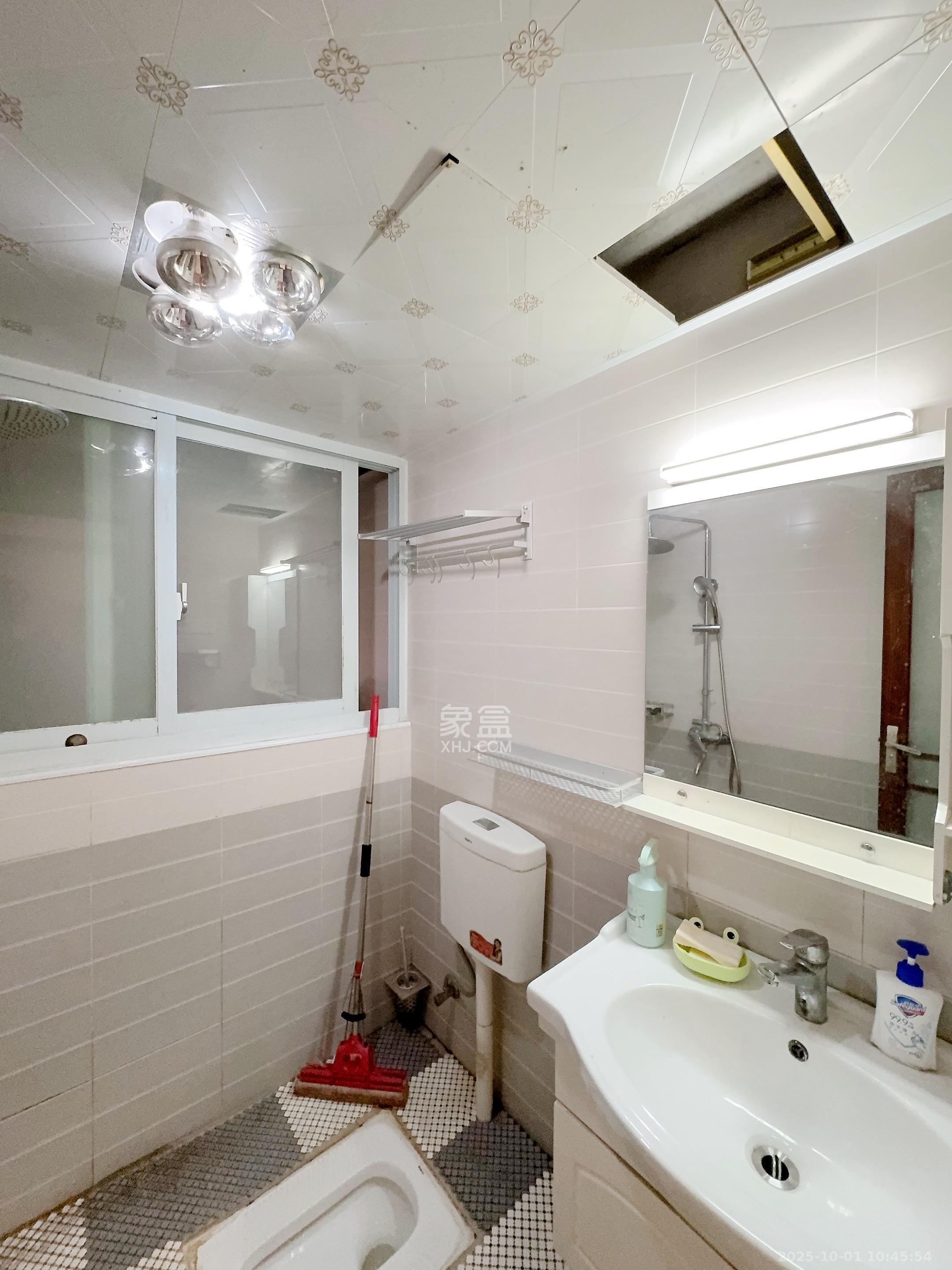 北辰三角洲E6区 3室2厅2卫 3500.0元/月 北辰三角洲E6区 3室2厅2卫 3500.0元/月室内图