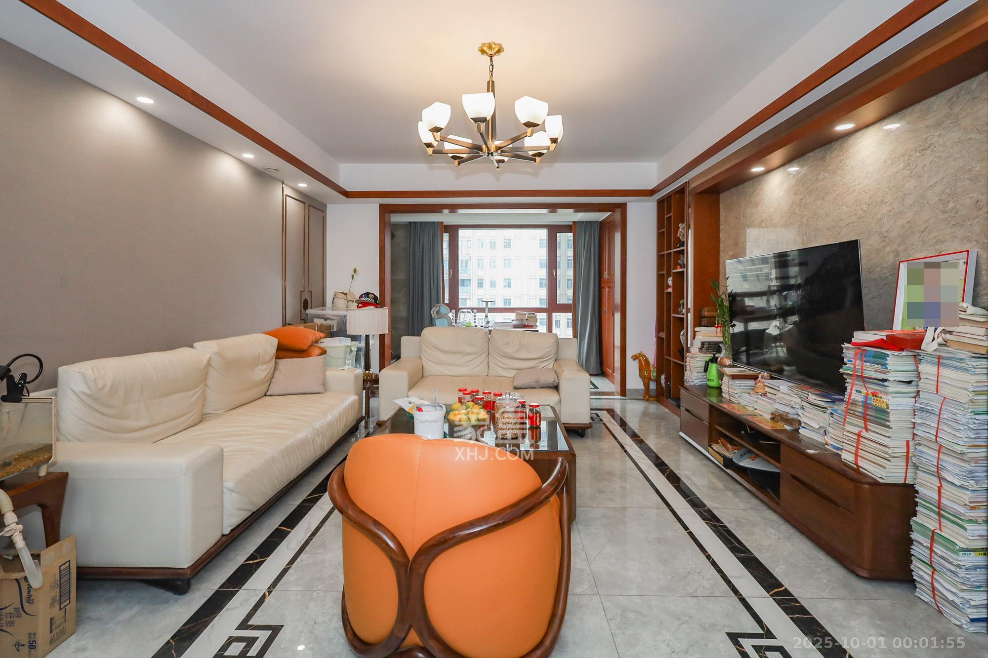 八方小区C区  3室2厅2卫    400.0万 八方小区C区  3室2厅2卫    400.0万