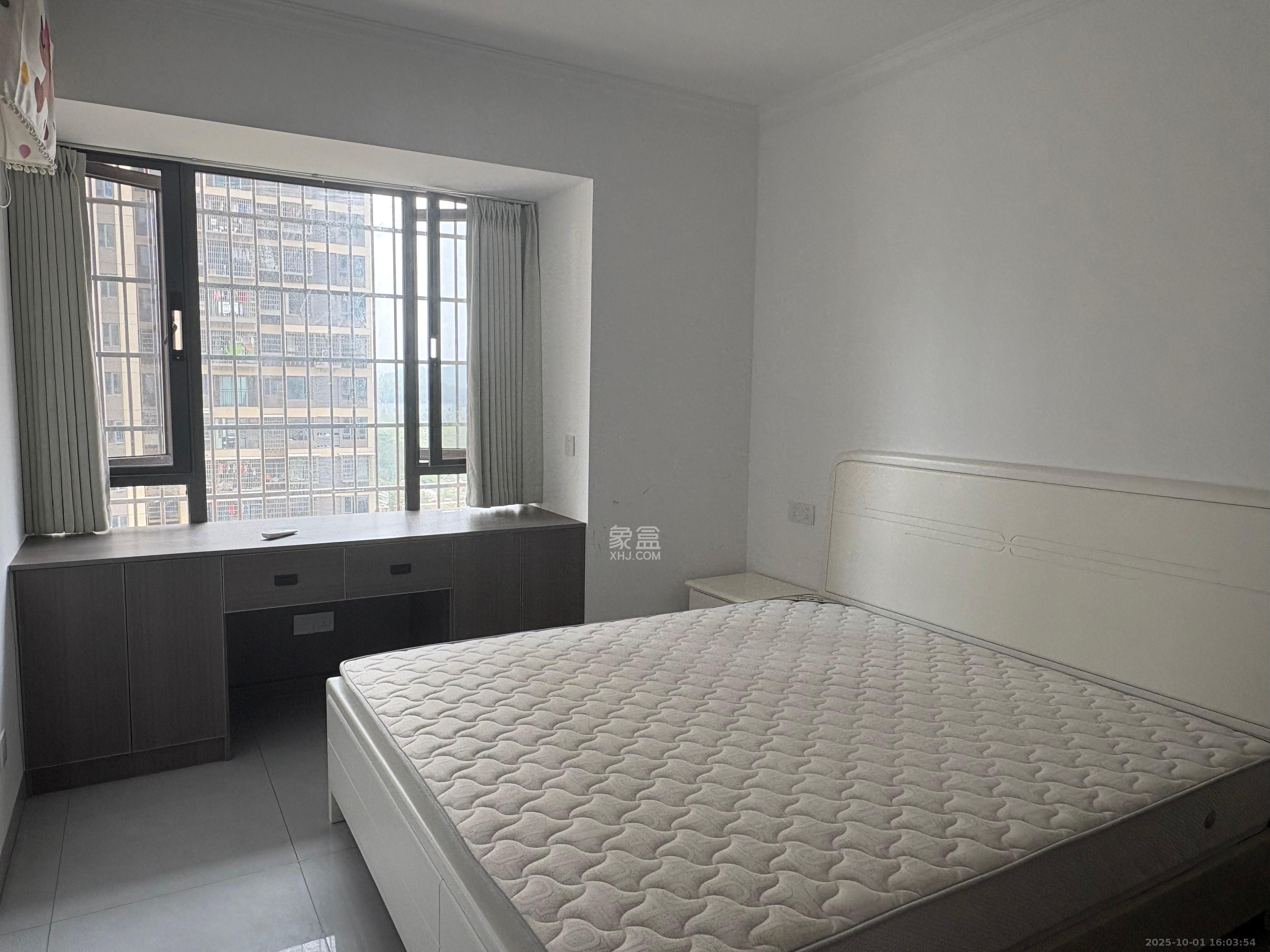 桥头家园二期（桥头家苑二期）  3室2厅1卫    2000.0元/月室内图