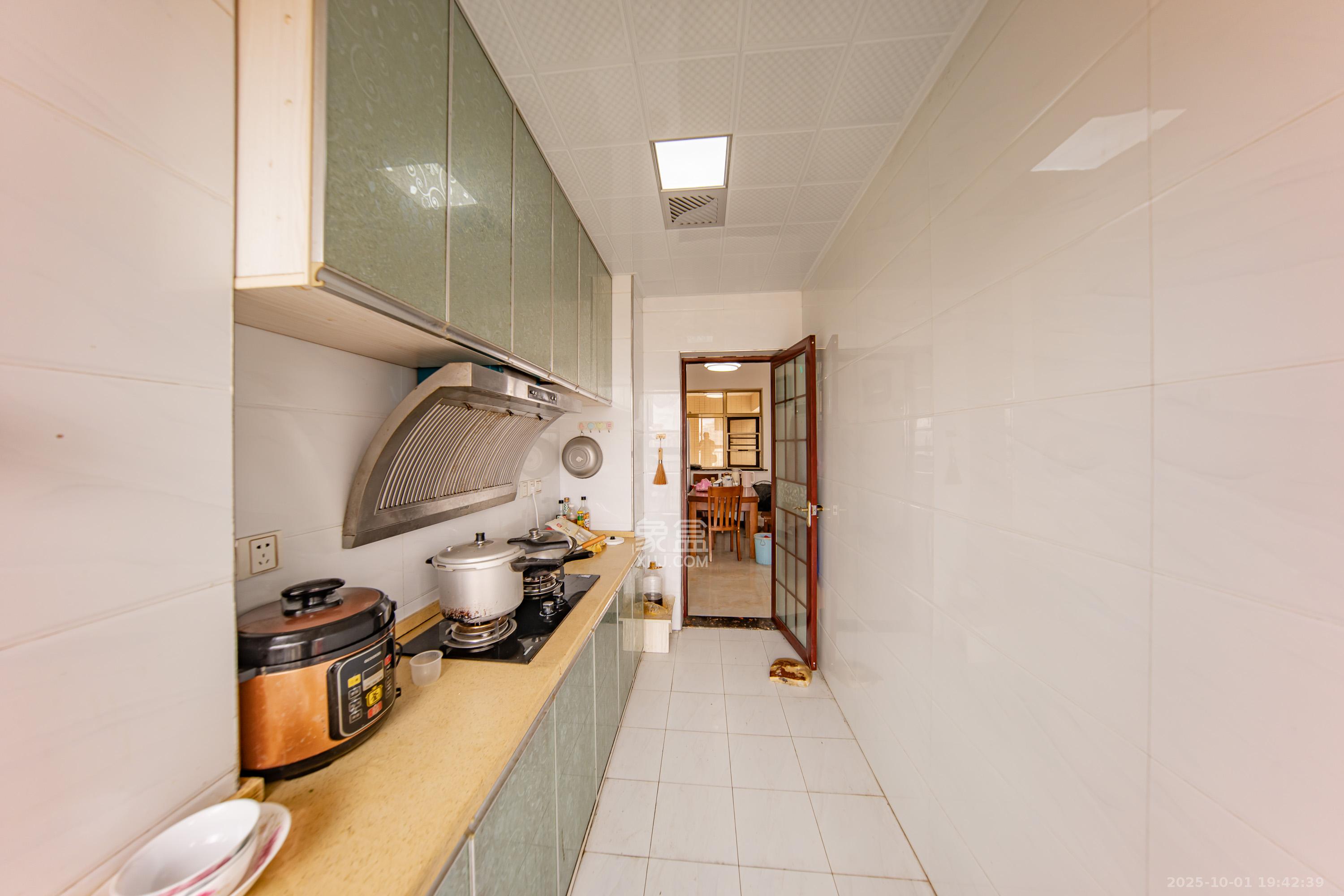 江山帝景雅典 3室2厅2卫 108.0万 江山帝景雅典 3室2厅2卫 108.0万厨房