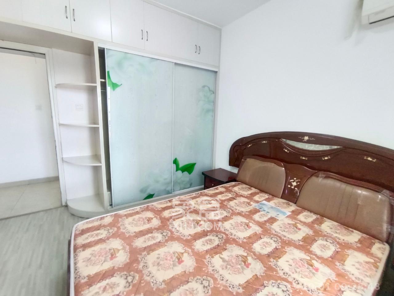 未来蜂巢  3室2厅2卫   1900.00元/月室内图