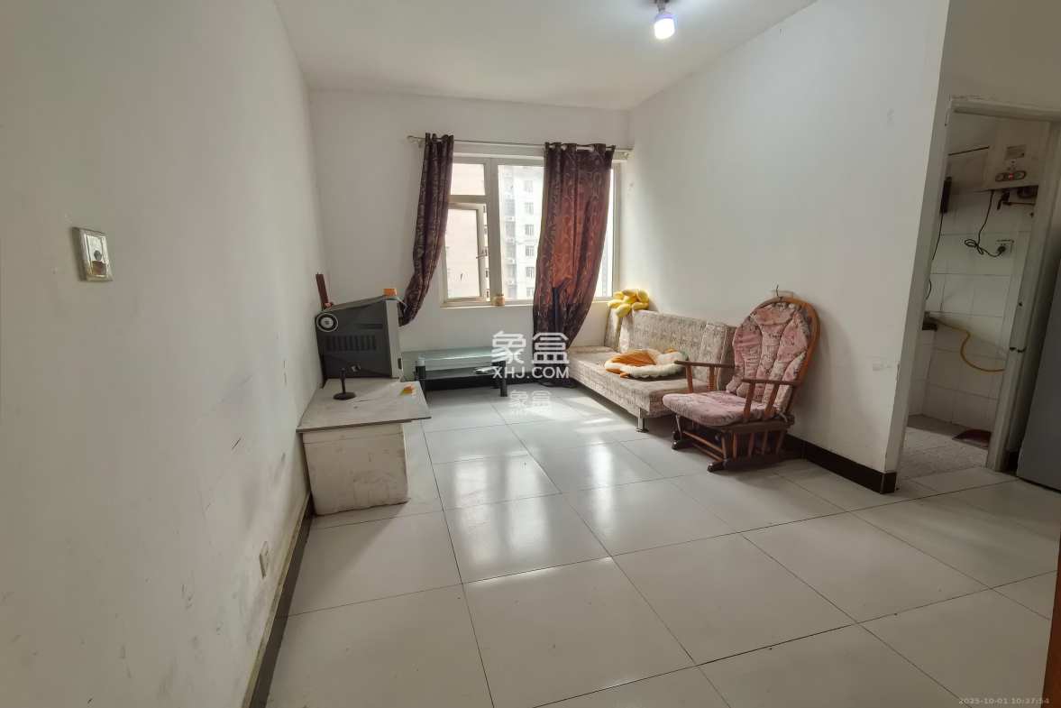 中房F联邦  2室2厅1卫    1800.0元/月 中房F联邦  2室2厅1卫    1800.0元/月室内图