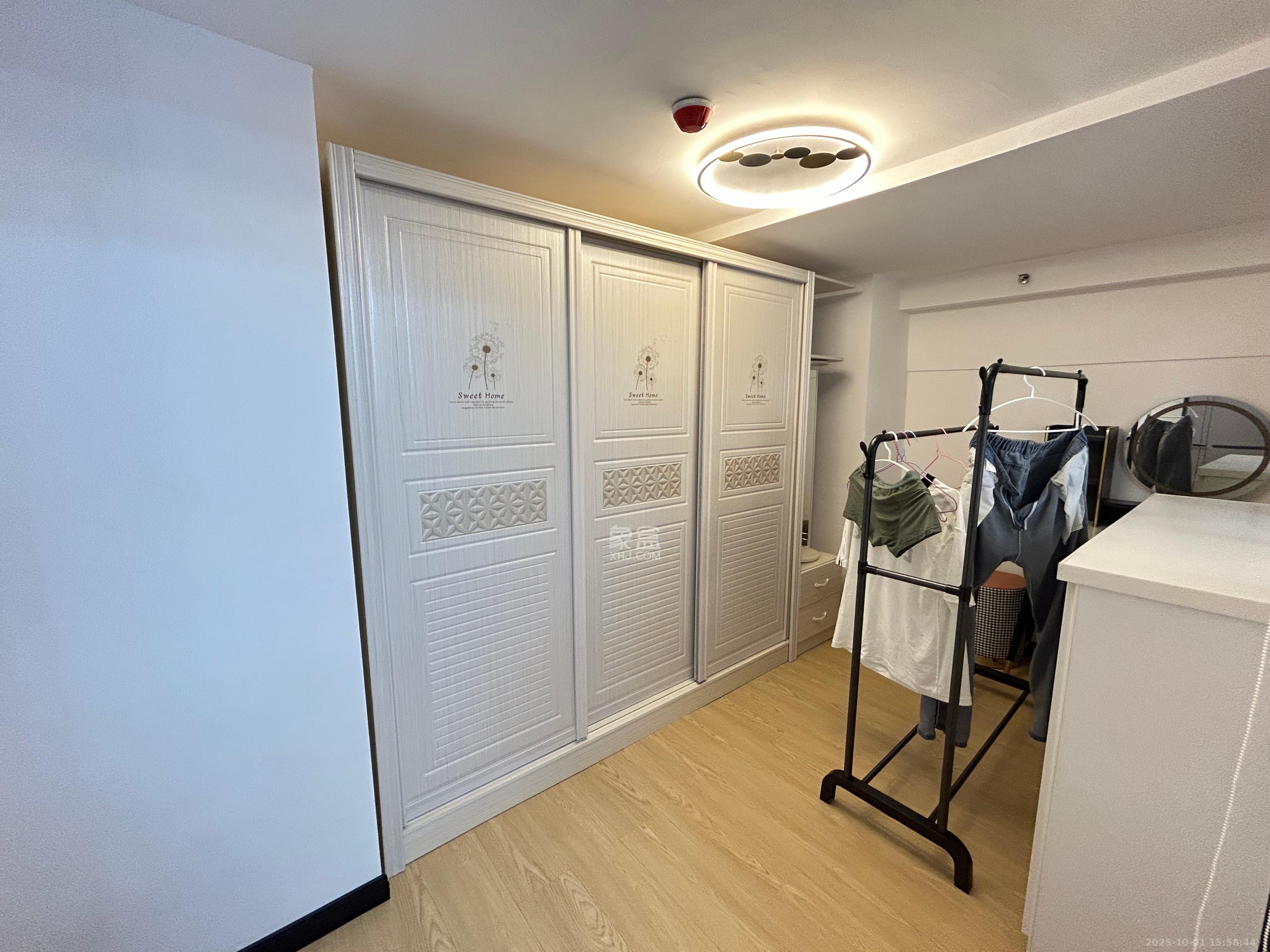 南益名士豪庭  2室1厅1卫    2200.0元/月室内图