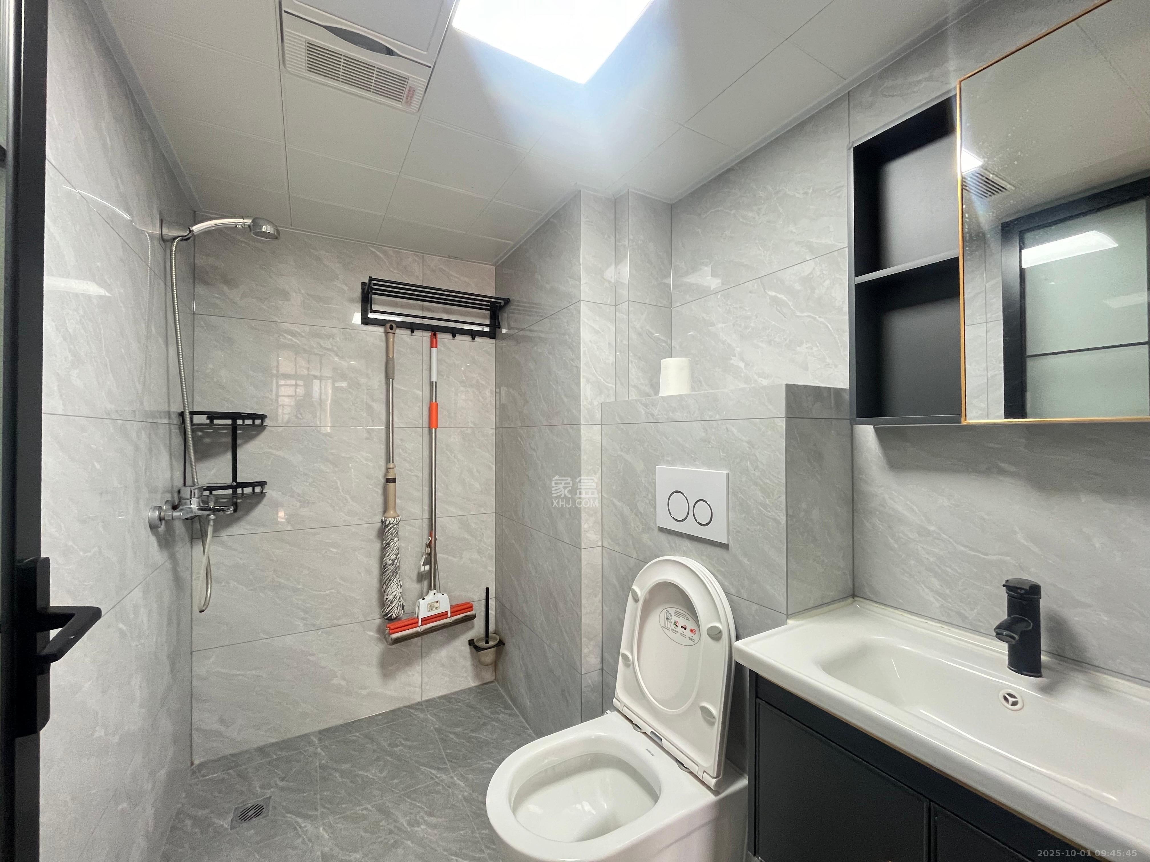 卓越中寰 2室2厅2卫 3600.0元/月 卓越中寰 2室2厅2卫 3600.0元/月室内图