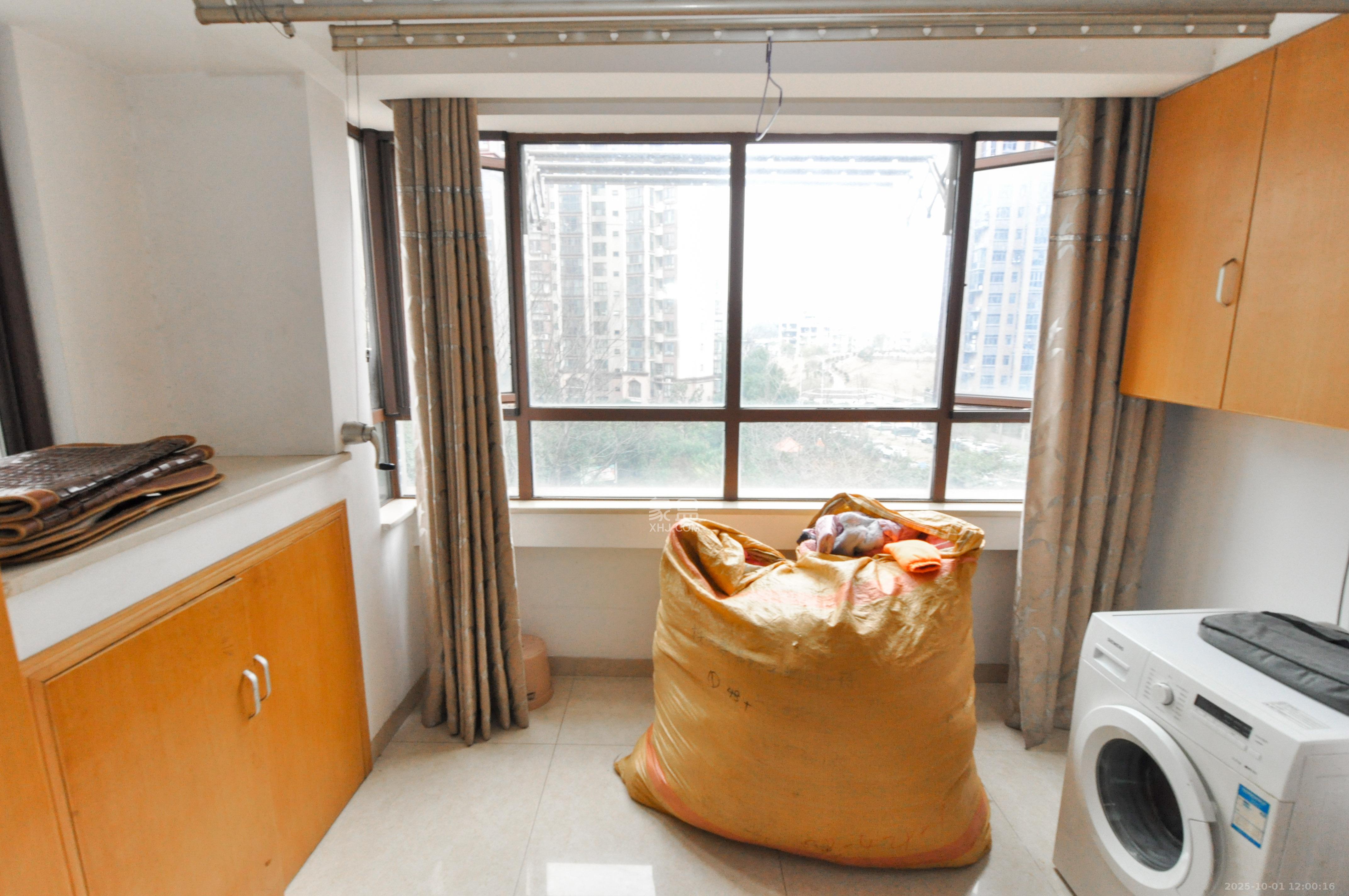 高信向日葵 3室2厅1卫 90.0万 高信向日葵 3室2厅1卫 90.0万其他