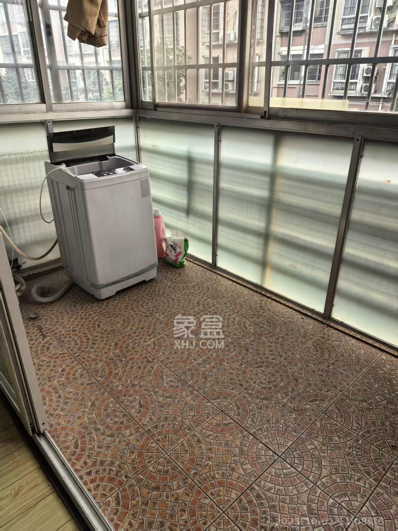 枫林绿洲  2室2厅1卫    2200.0元/月室内图