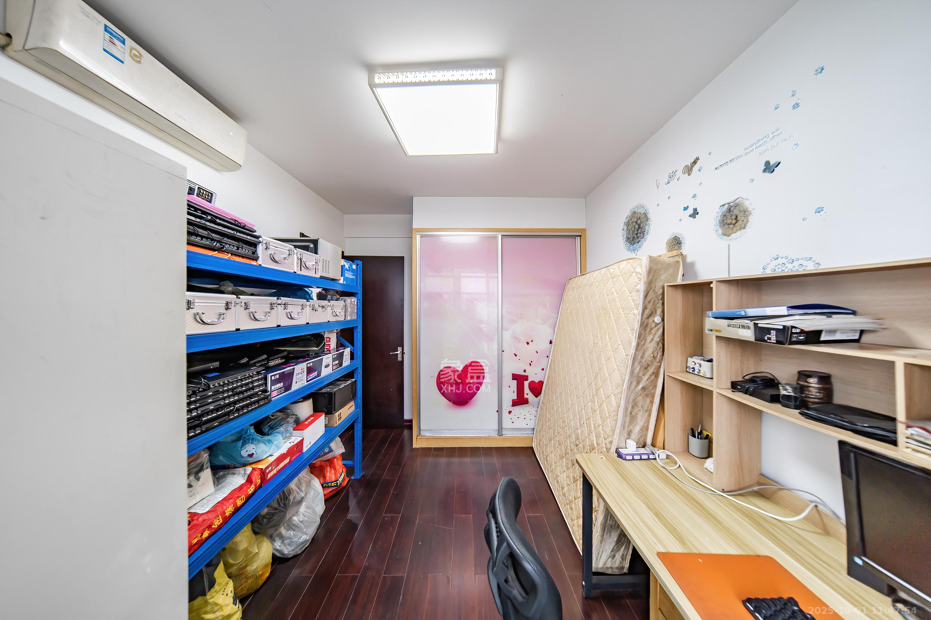 阳光100三期 4室2厅2卫 3600.0元/月 阳光100三期 4室2厅2卫 3600.0元/月室内图