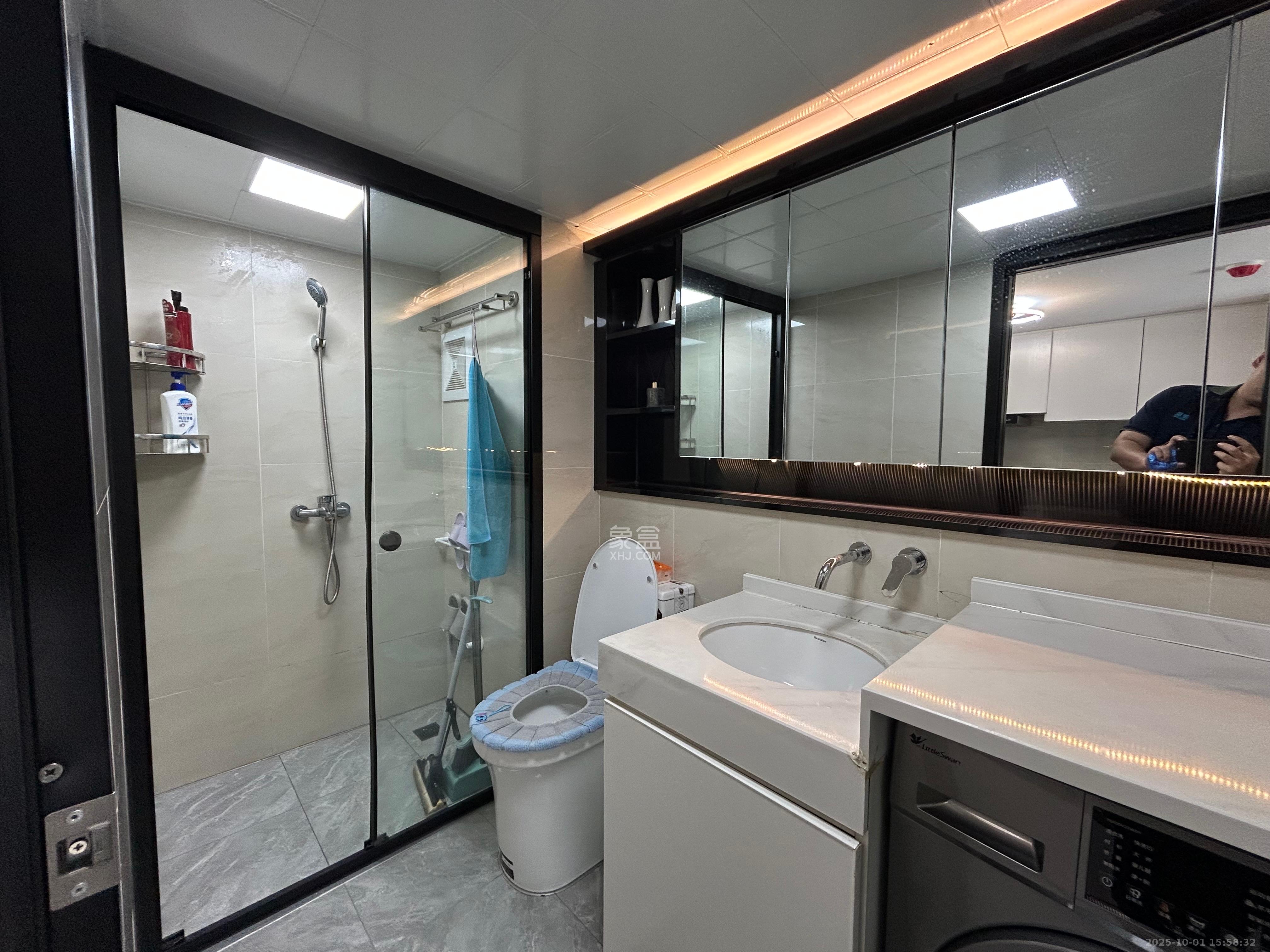 南益名士豪庭 2室1厅1卫 2200.0元/月 南益名士豪庭 2室1厅1卫 2200.0元/月室内图