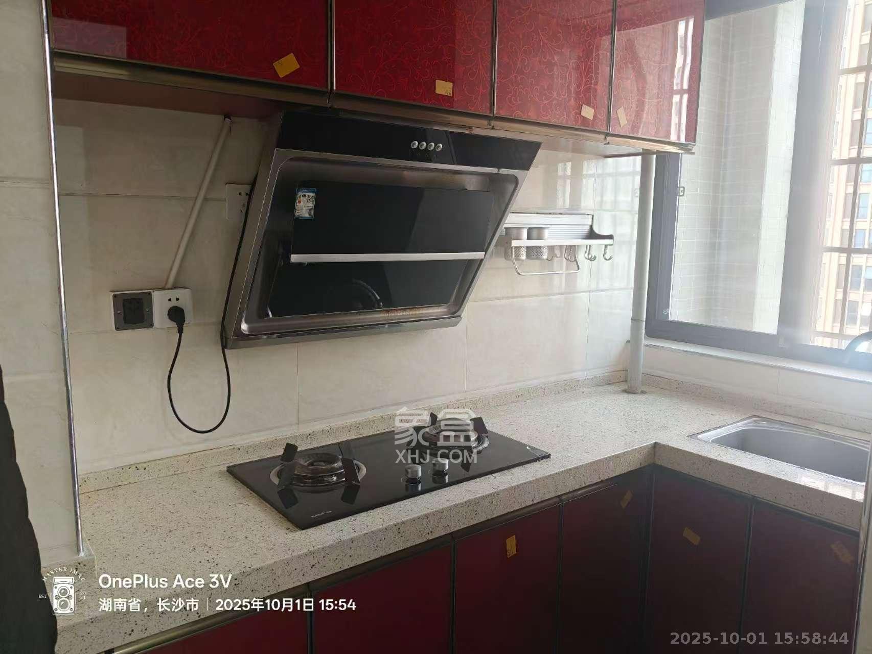 圭塘三小区  1室1厅1卫    1600.0元/月 圭塘三小区  1室1厅1卫    1600.0元/月室内图