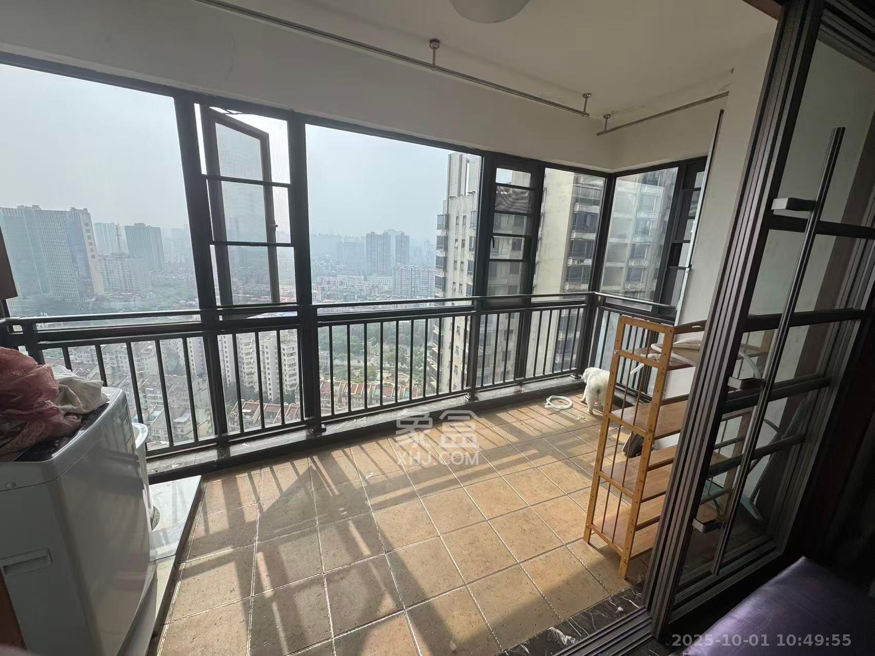 上东辛顿公寓 4室2厅2卫 3000.0元/月 上东辛顿公寓 4室2厅2卫 3000.0元/月室内图