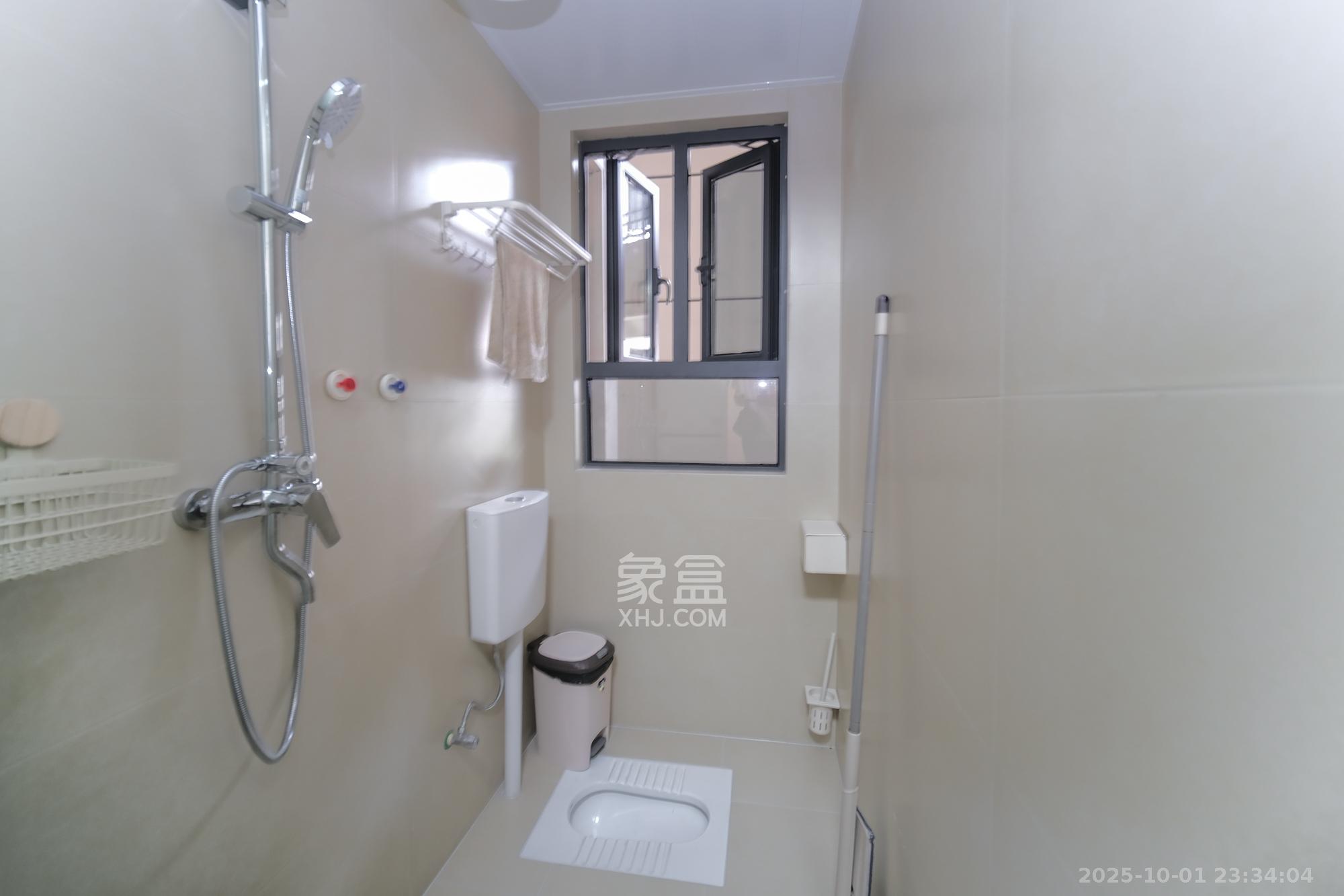 荣盛城  3室2厅2卫    97.0万 荣盛城  3室2厅2卫    97.0万卫生间