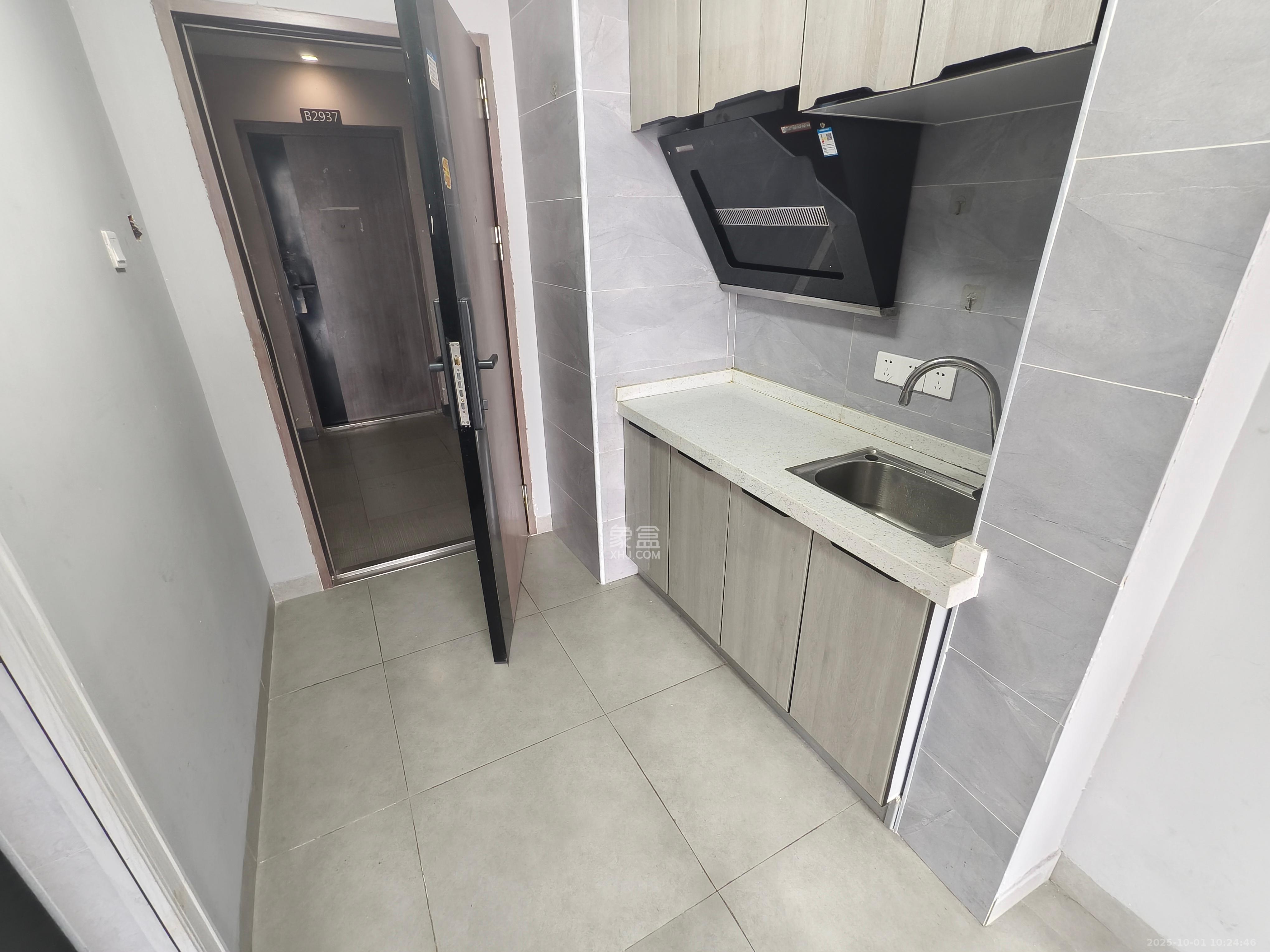 新世界广场 1室1厅1卫 1500.0元/月 新世界广场 1室1厅1卫 1500.0元/月室内图