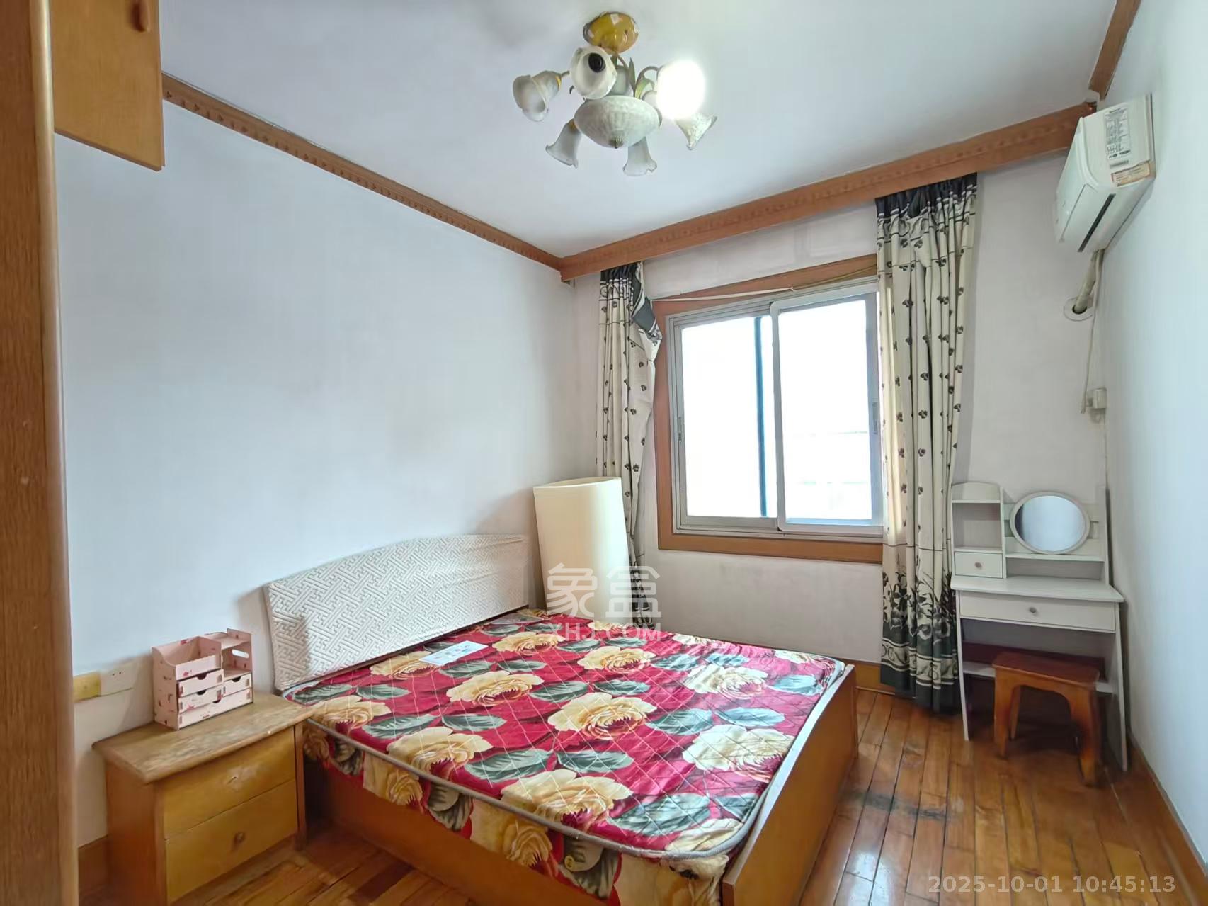 扫把塘集贸市场宿舍  2室1厅1卫    1300.0元/月室内图