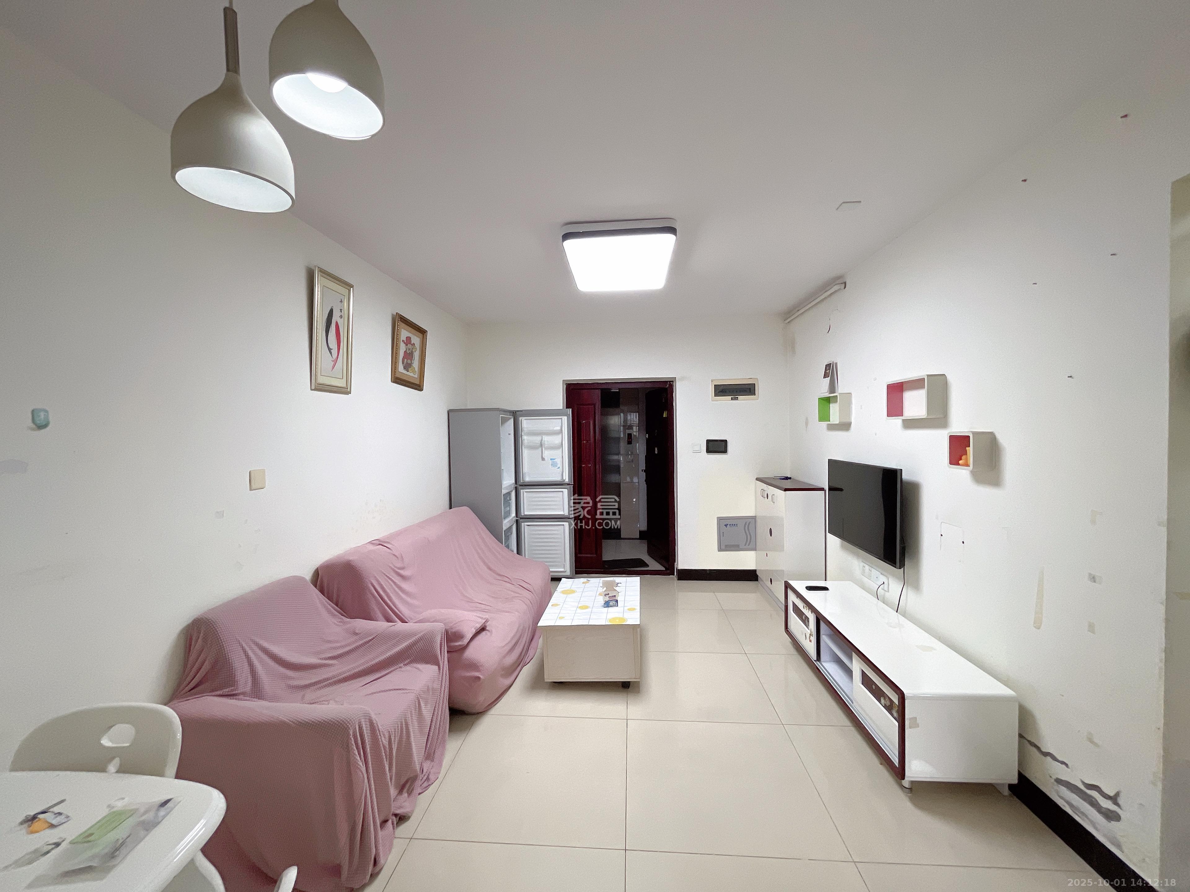 绿地中央广场 2室1厅1卫 2300.0元/月 绿地中央广场 2室1厅1卫 2300.0元/月室内图