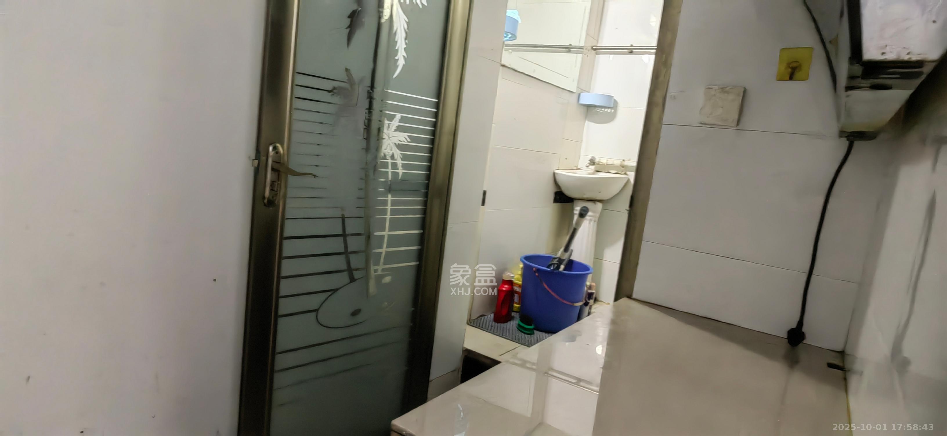 新世纪家园 1室1厅1卫 960.0元/月 新世纪家园 1室1厅1卫 960.0元/月室内图