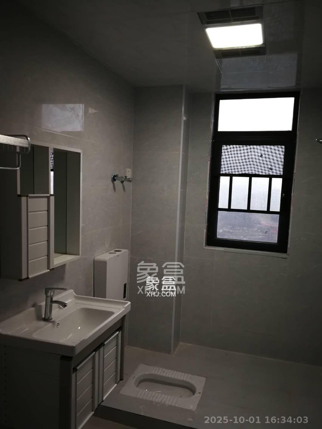 奥克斯缔壹城 4室2厅2卫 3600.0元/月 奥克斯缔壹城 4室2厅2卫 3600.0元/月室内图