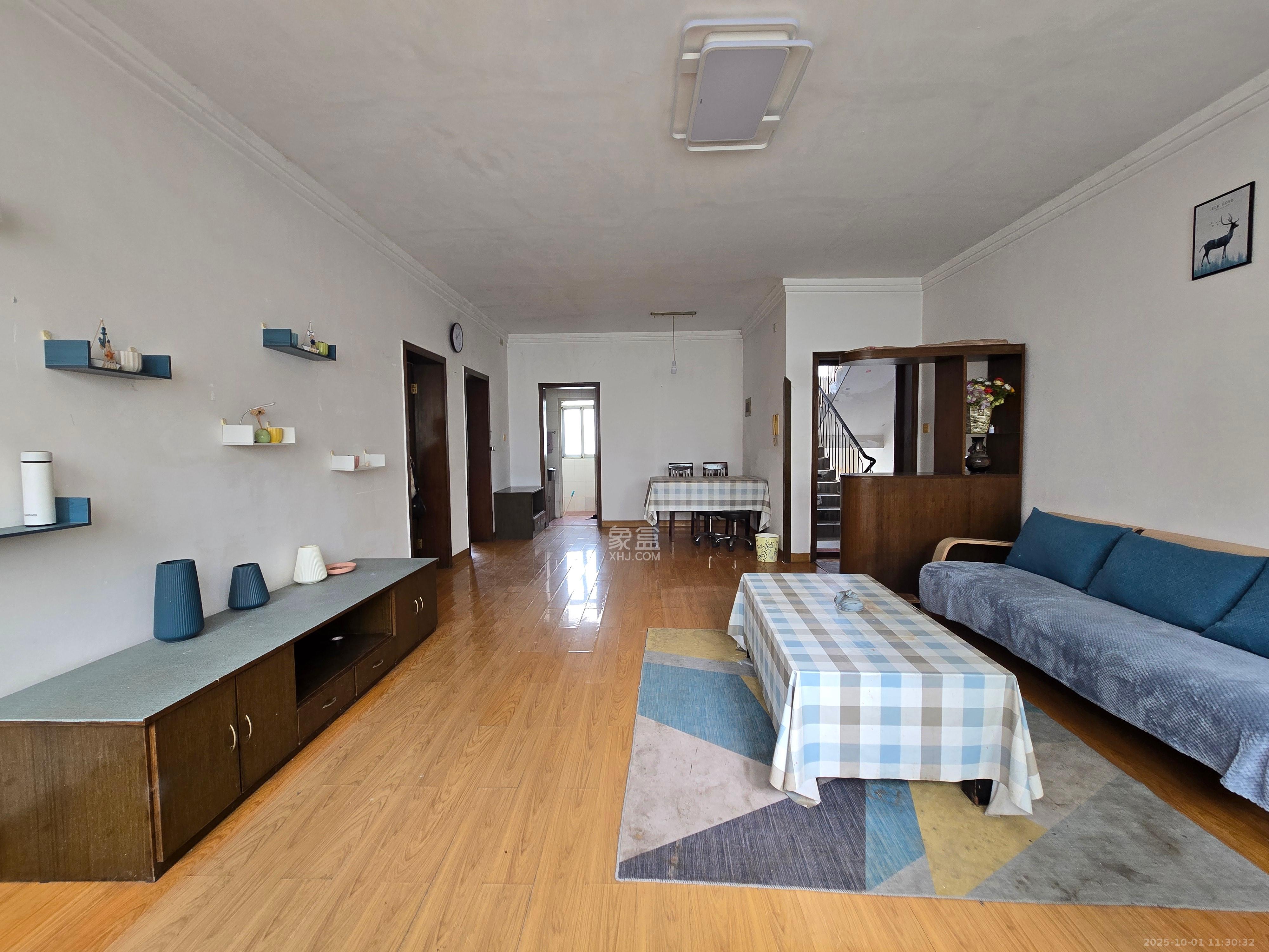 铸造厂宿舍 2室2厅1卫 1200.0元/月 铸造厂宿舍 2室2厅1卫 1200.0元/月室内图