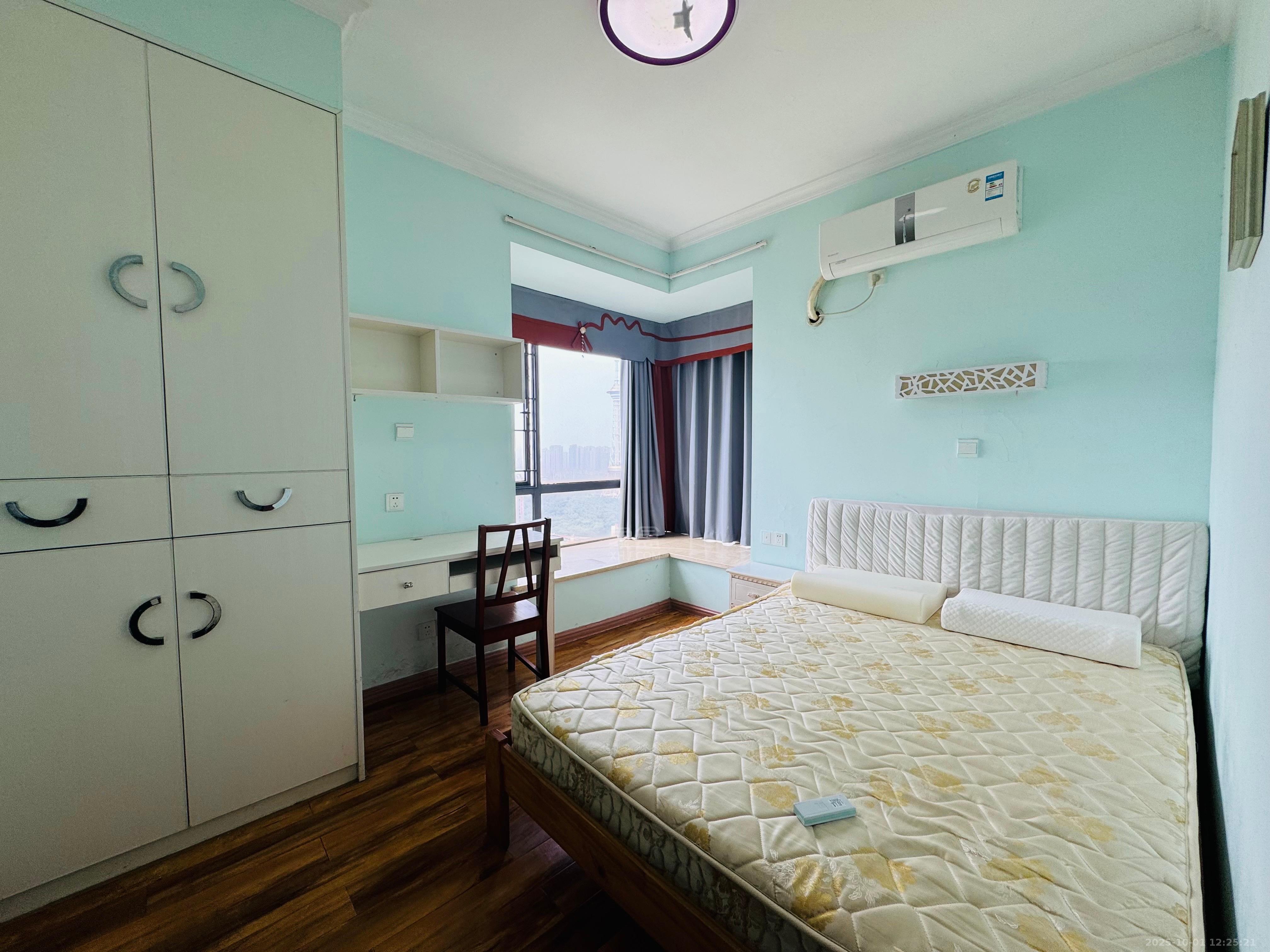 华晨御园  1室1厅1卫    1350.0元/月 华晨御园  1室1厅1卫    1350.0元/月室内图