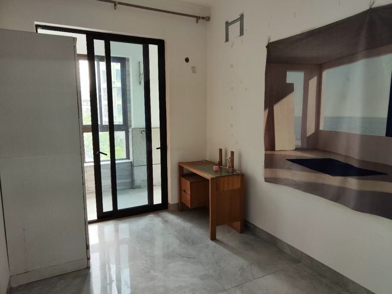 滨海新天地 3室2厅1卫 2500.0元/月 滨海新天地 3室2厅1卫 2500.0元/月室内图