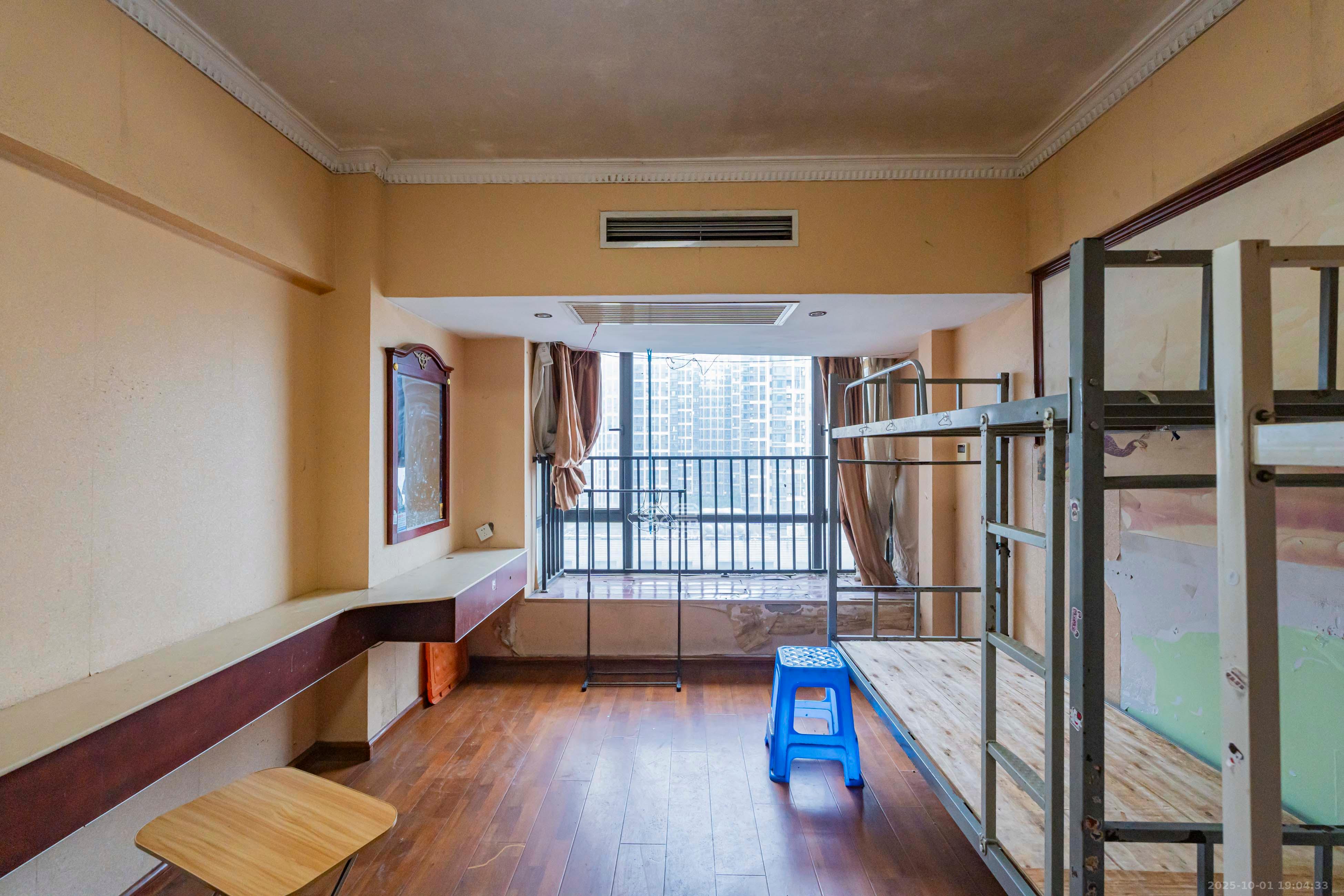 名富公寓 1室1厅1卫 20.0万 名富公寓 1室1厅1卫 20.0万卧室