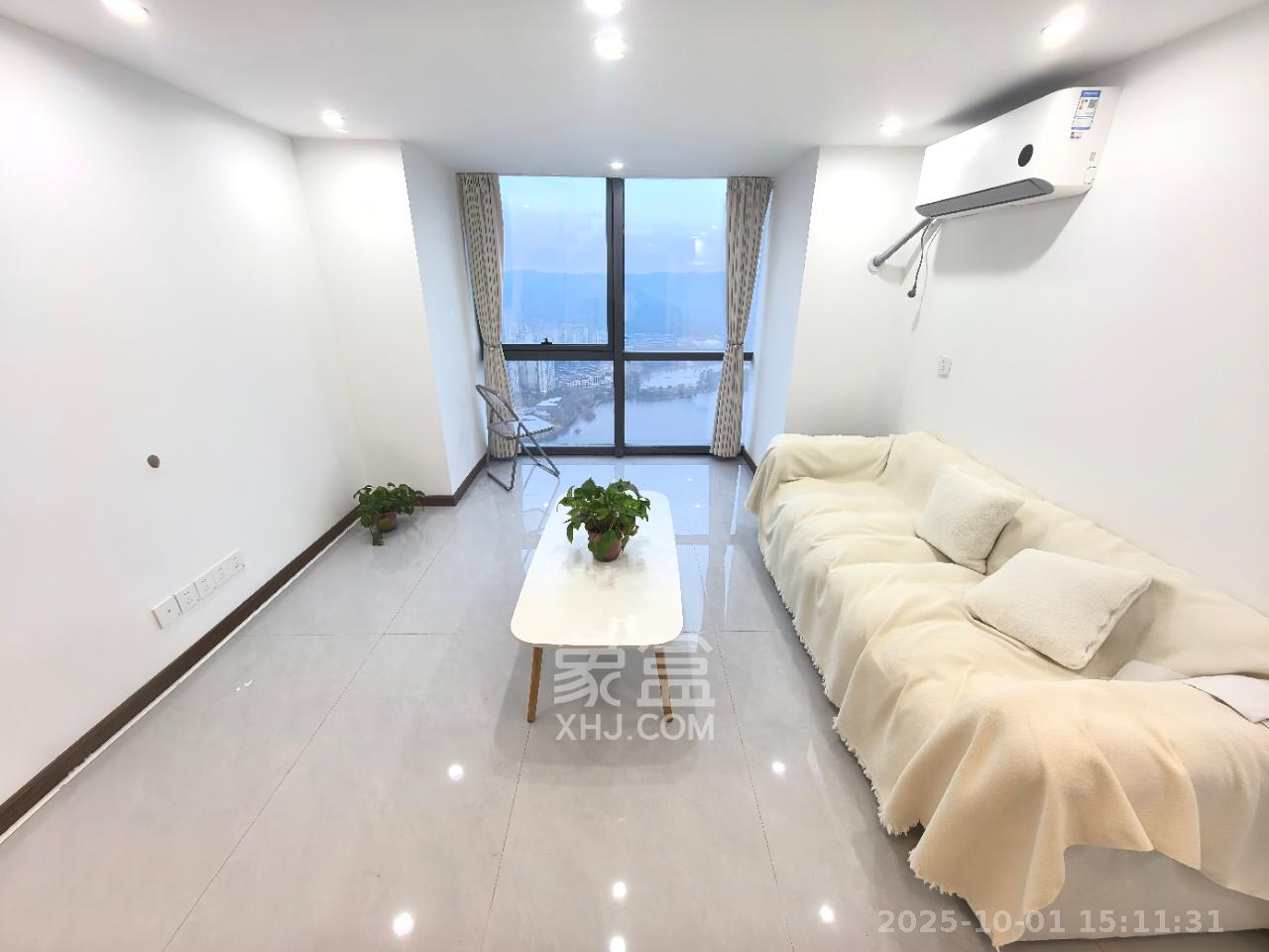 中建宝铂公馆  1室1厅1卫    2600.0元/月