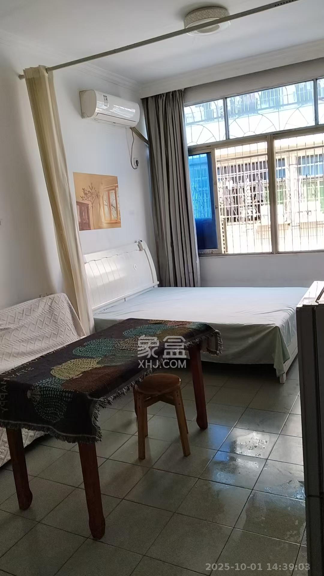 涧塘小区  1室1厅1卫    1100.0元/月室内图