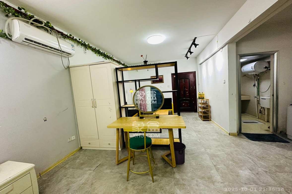 人瑞潇湘国际  1室0厅1卫    1800.0元/月 人瑞潇湘国际  1室0厅1卫    1800.0元/月室内图