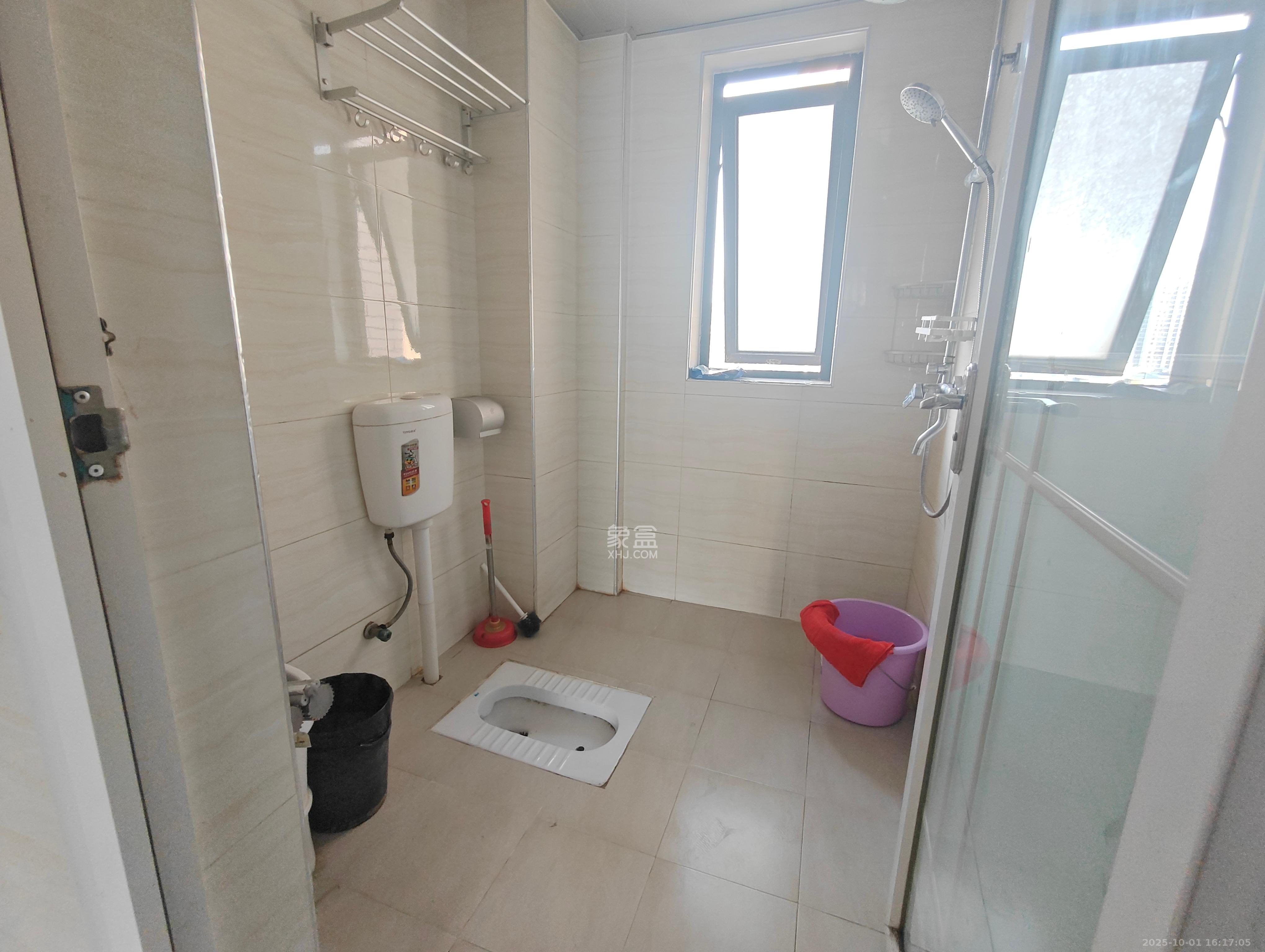 北京御园一二期(国泰嘉园) 4室2厅2卫 2600.0元/月 北京御园一二期(国泰嘉园) 4室2厅2卫 2600.0元/月室内图