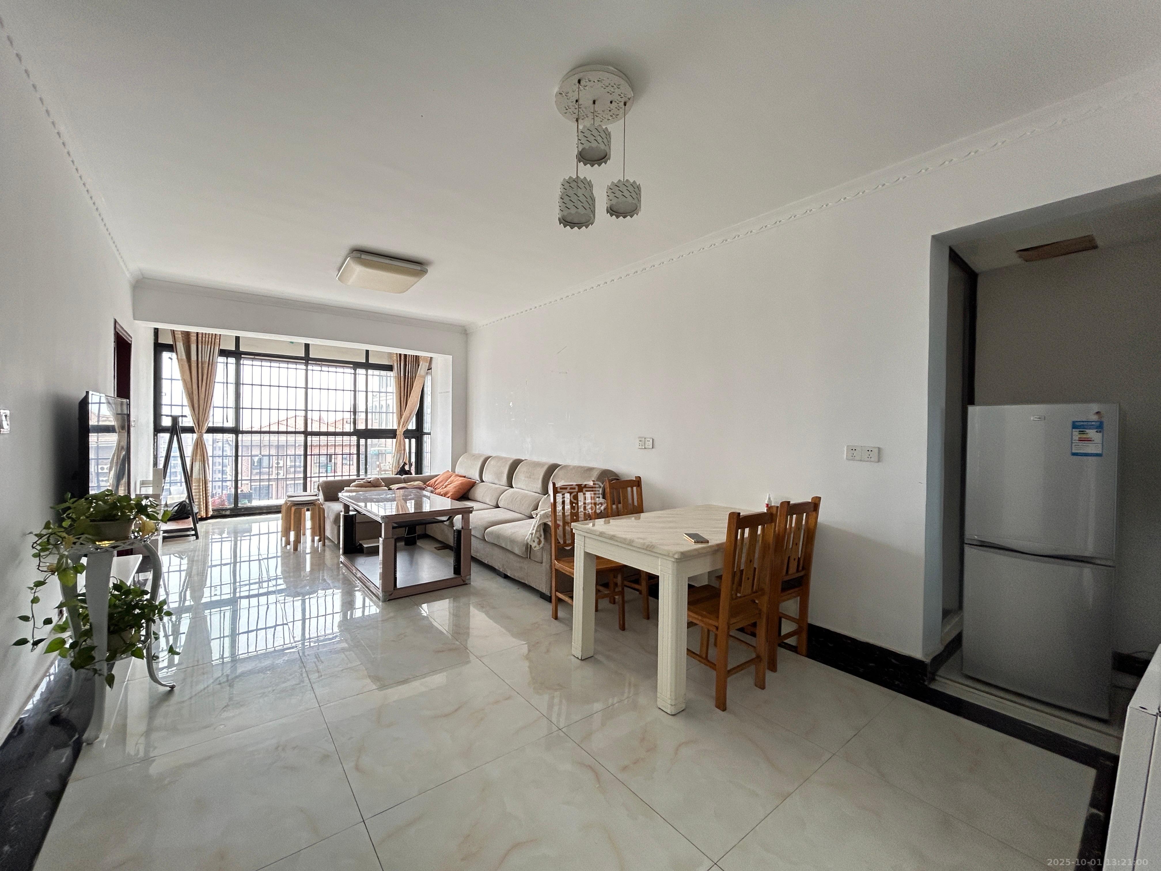 康桥长郡 3室2厅1卫 1800.0元/月 康桥长郡 3室2厅1卫 1800.0元/月室内图