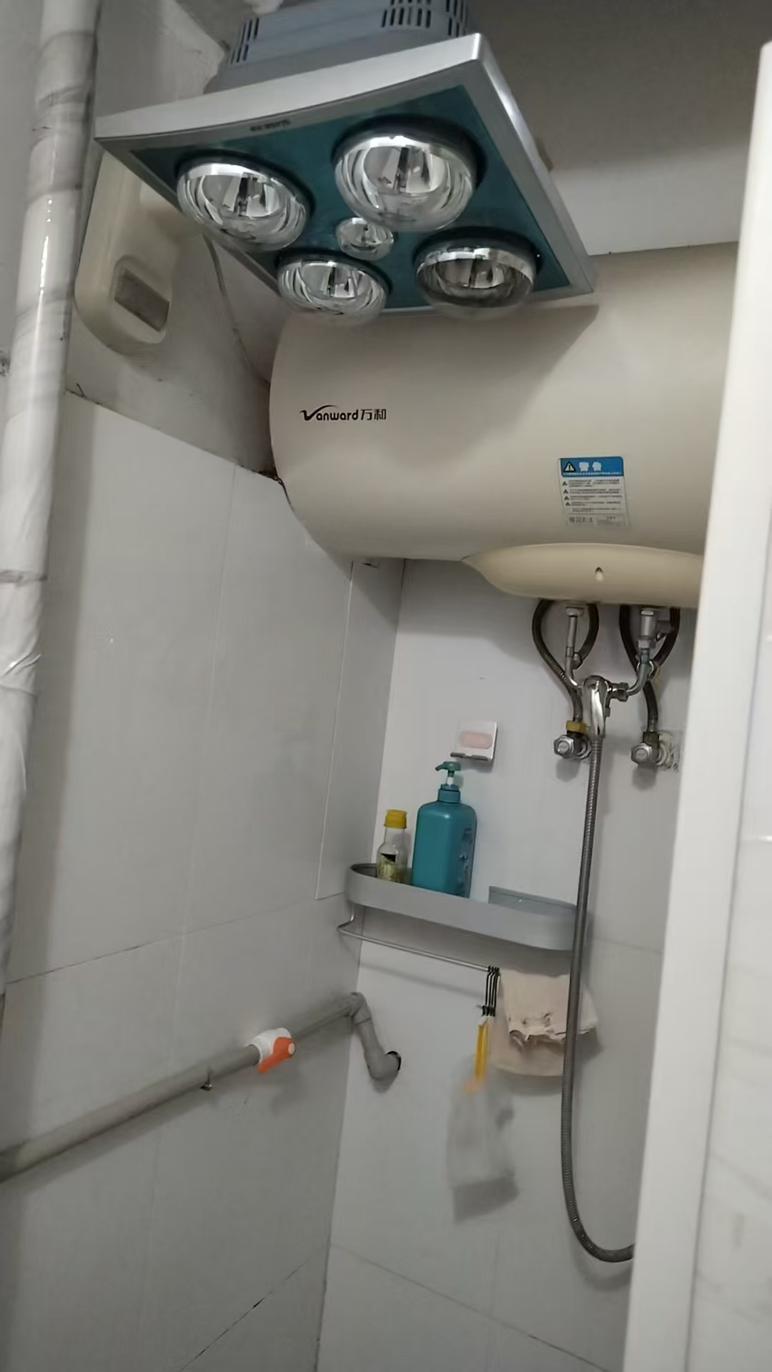 一小家属楼  2室1厅1卫   850.00元/月室内图