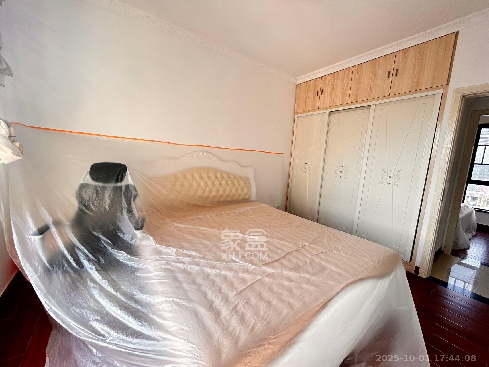 南庭城果 3室2厅2卫 2600.0元/月 南庭城果 3室2厅2卫 2600.0元/月室内图