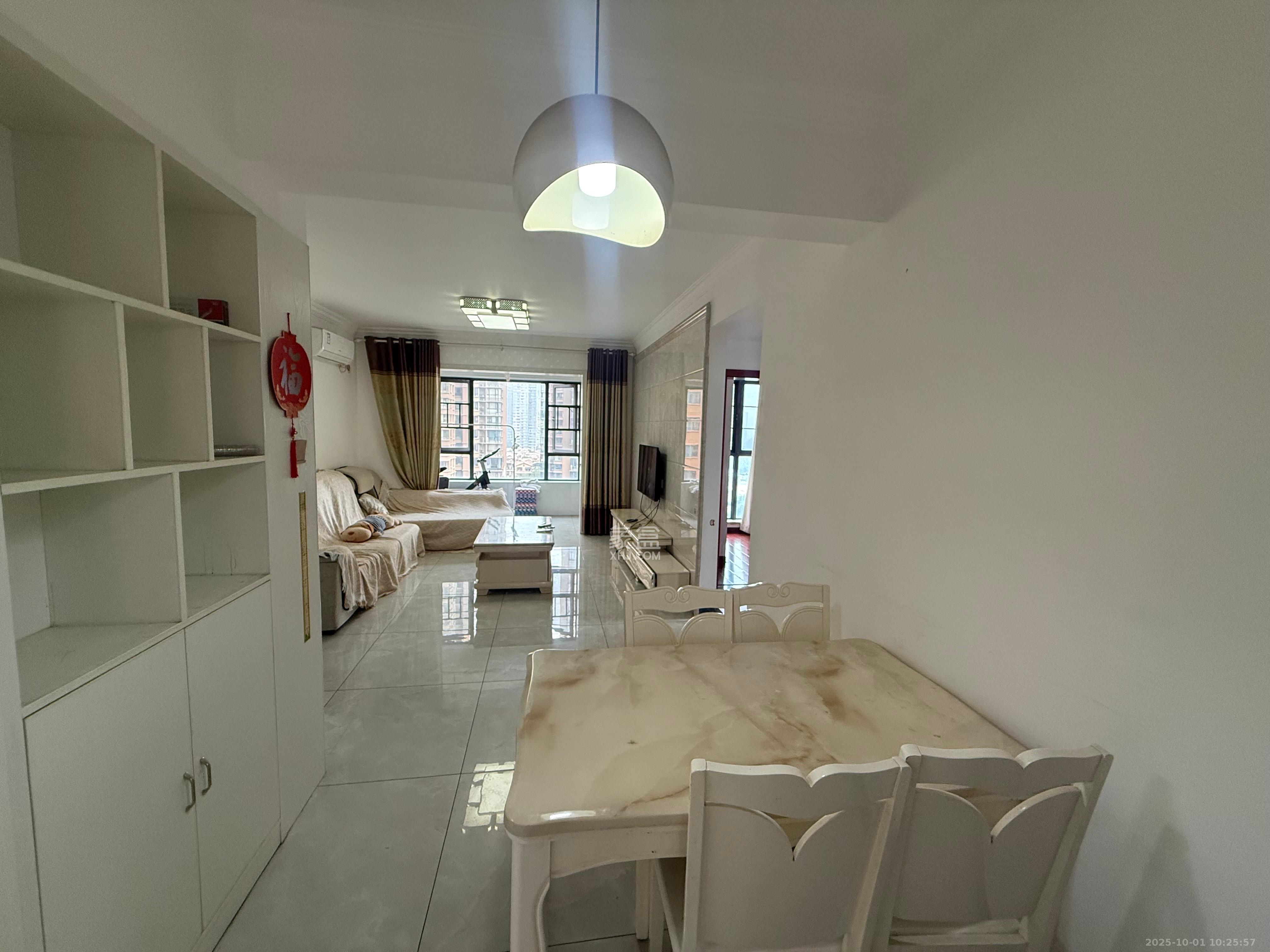 武广美誉  1室2厅1卫    2500.0元/月室内图