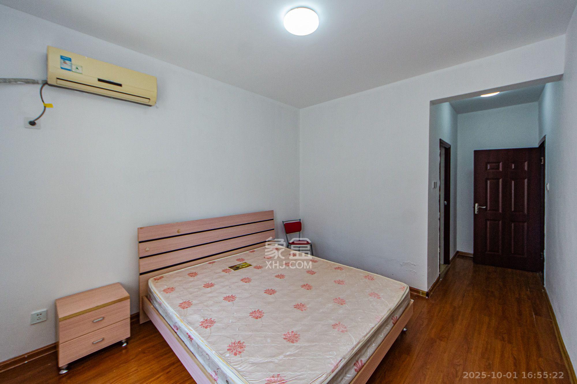 湘江世纪城融江苑 3室2厅2卫 1900.0元/月 湘江世纪城融江苑 3室2厅2卫 1900.0元/月室内图