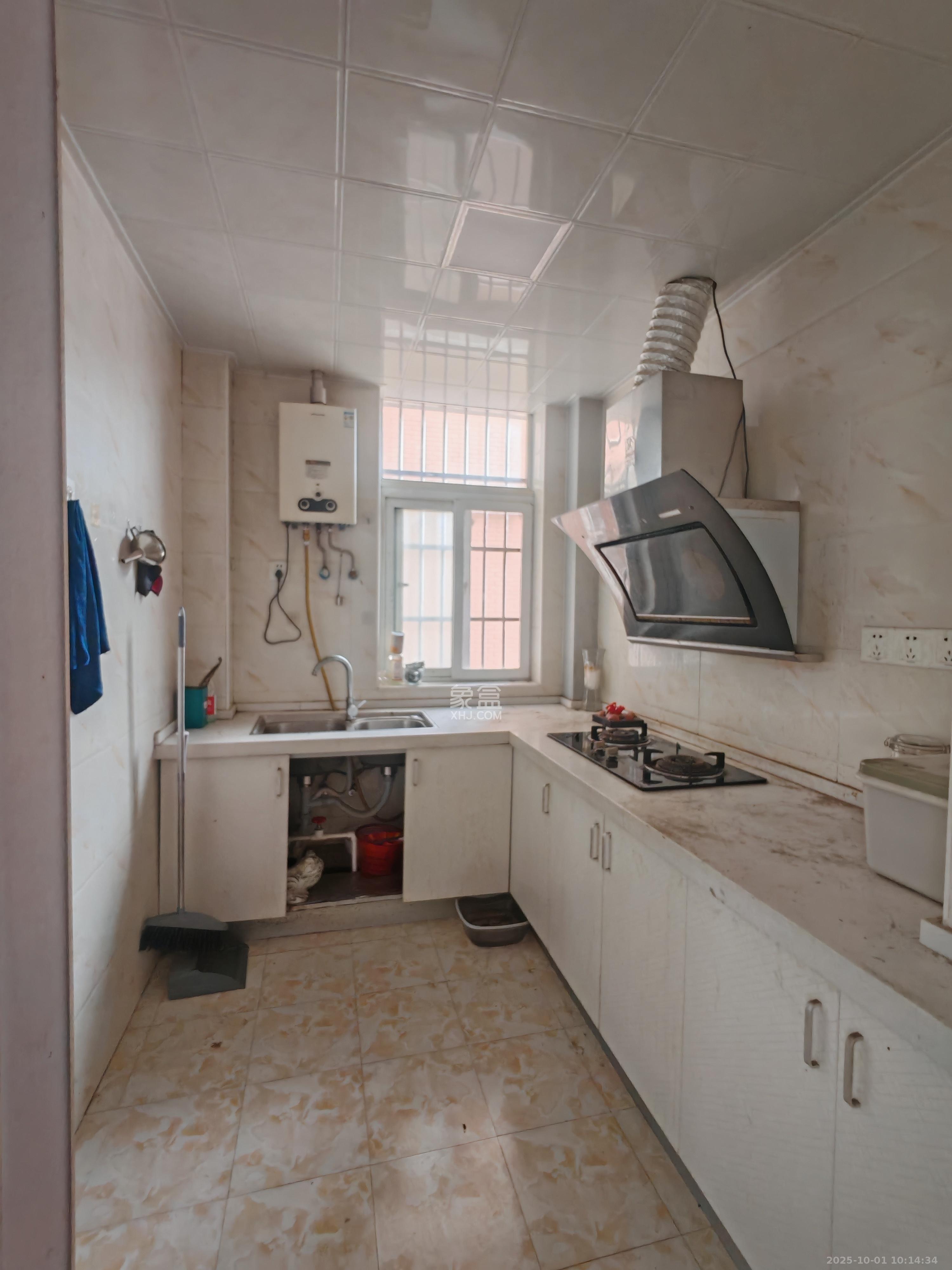 楚天世纪城西苑 3室2厅2卫 1800.0元/月 楚天世纪城西苑 3室2厅2卫 1800.0元/月室内图