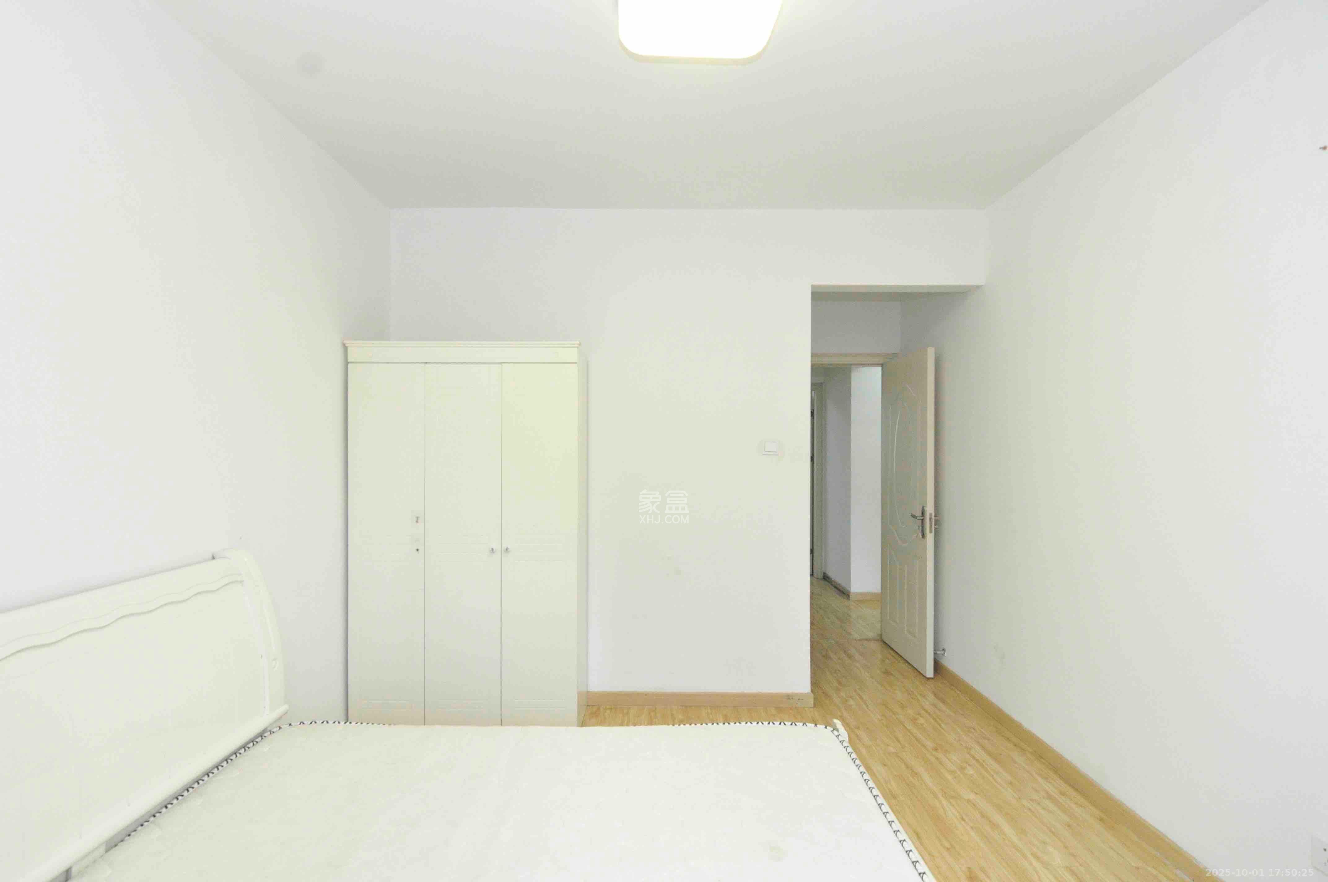 卓越浅水湾  1室1厅1卫    2600.0元/月 卓越浅水湾  1室1厅1卫    2600.0元/月室内图