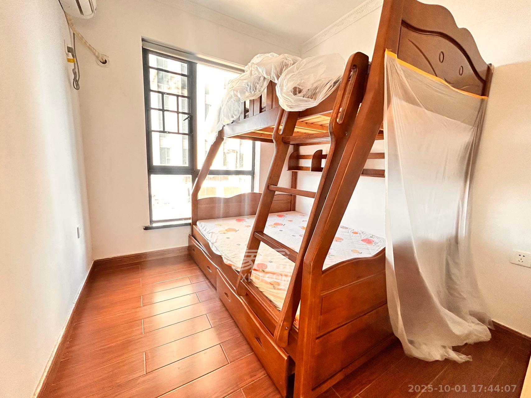 南庭城果 3室2厅2卫 2600.0元/月 南庭城果 3室2厅2卫 2600.0元/月室内图