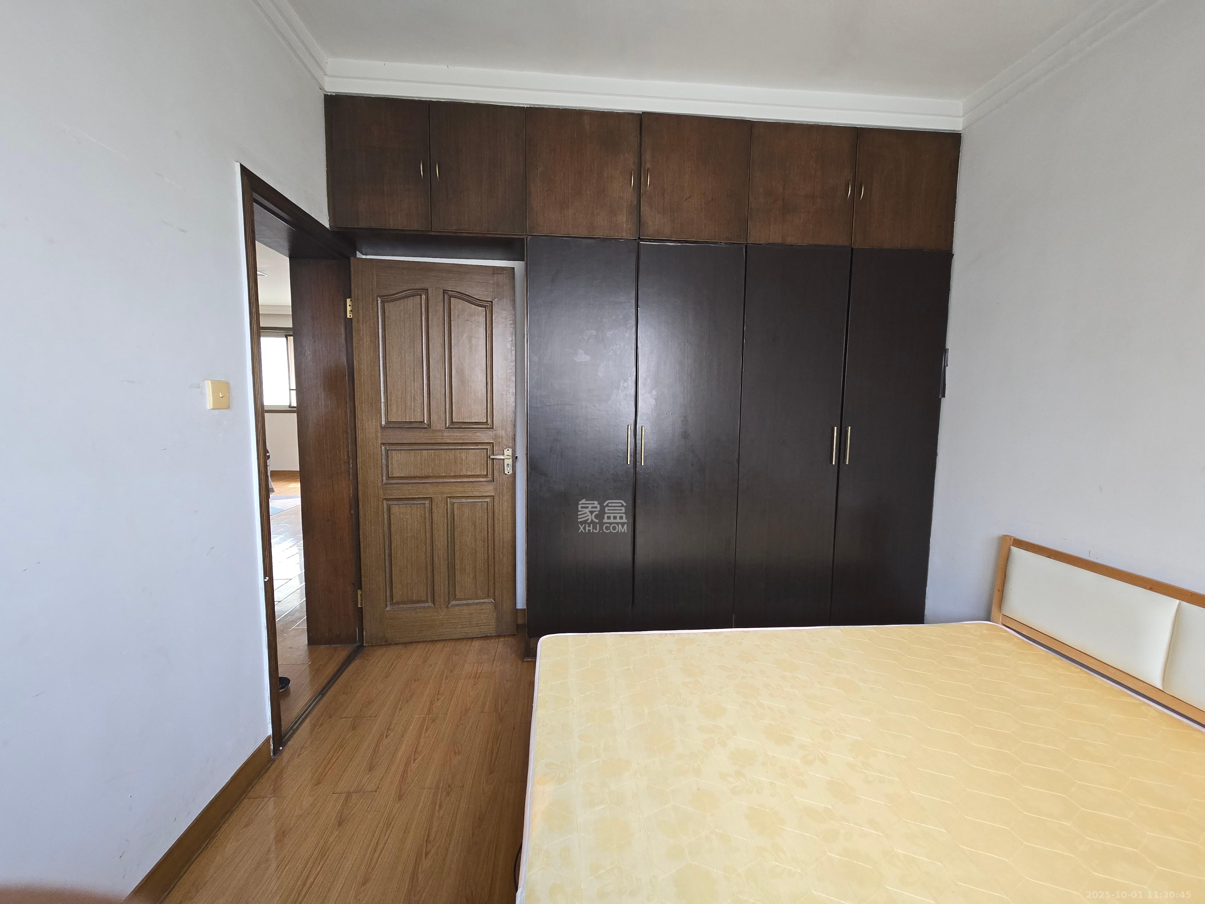 铸造厂宿舍 2室2厅1卫 1200.0元/月 铸造厂宿舍 2室2厅1卫 1200.0元/月室内图