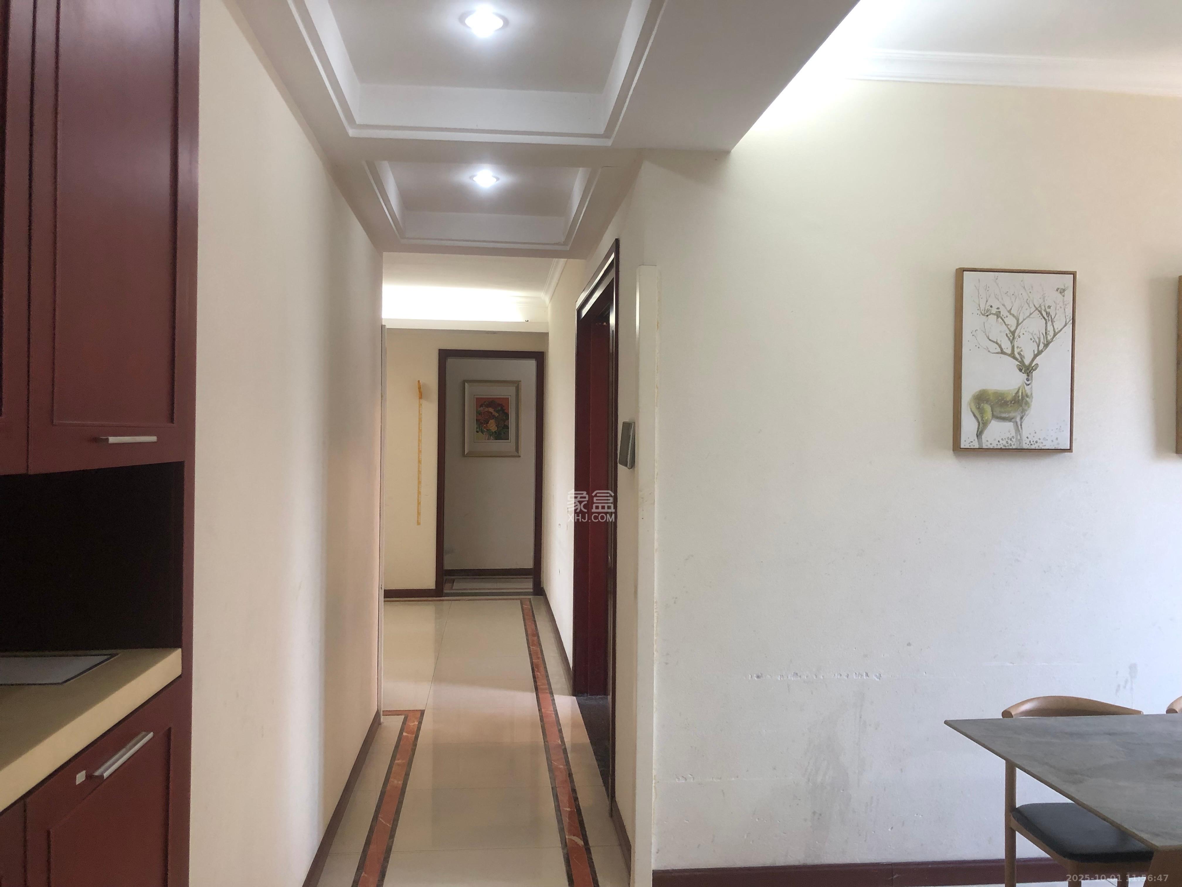 中海国际二期  4室2厅2卫    2300.0元/月 中海国际二期  4室2厅2卫    2300.0元/月室内图