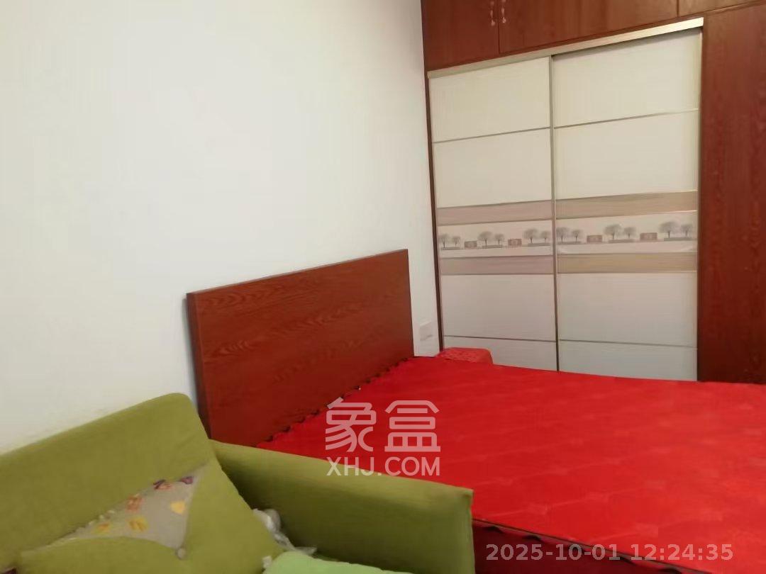 湘峰广场  1室0厅1卫    900.0元/月 湘峰广场  1室0厅1卫    900.0元/月室内图