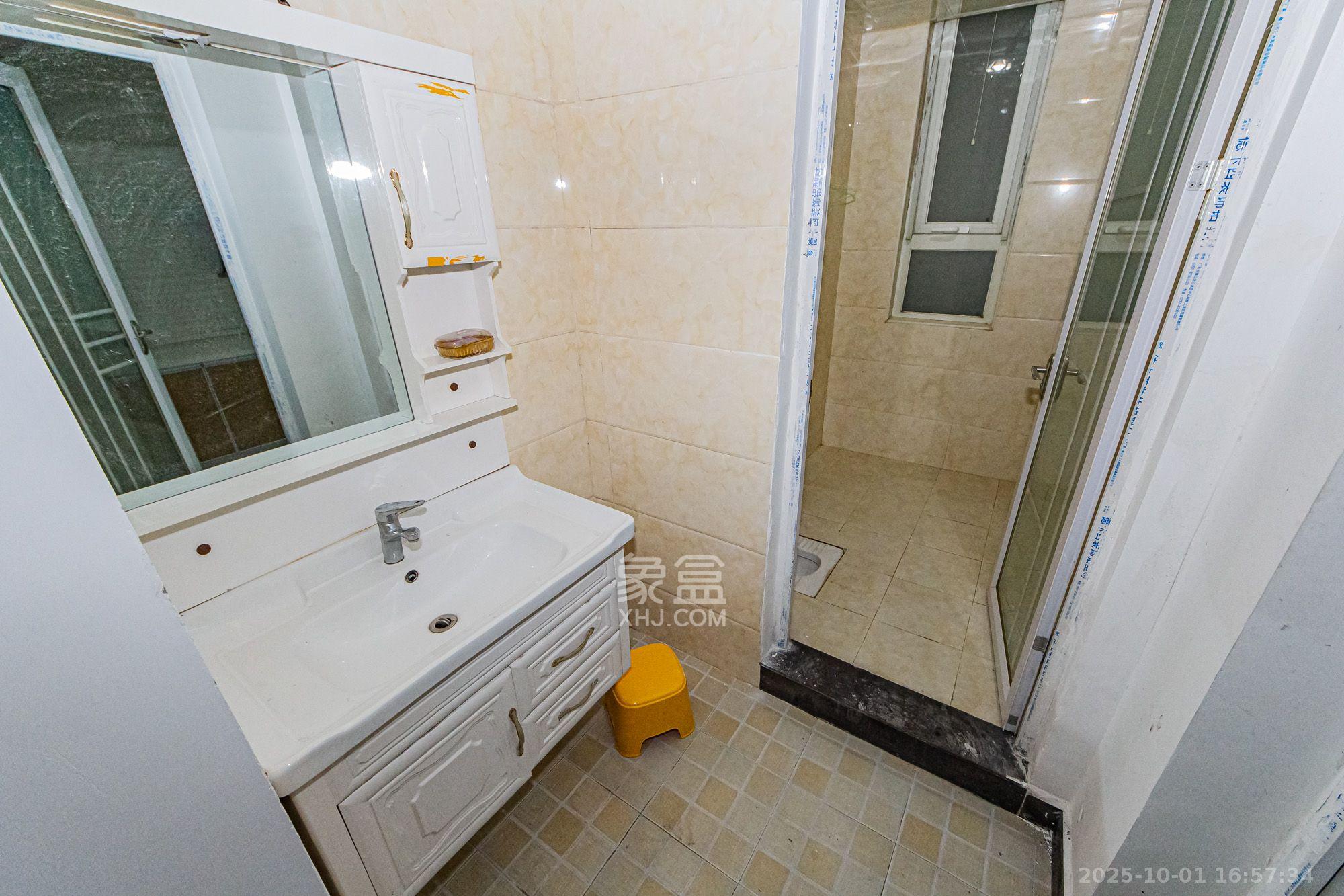 北辰三角洲E4区  3室2厅1卫    3500.0元/月室内图