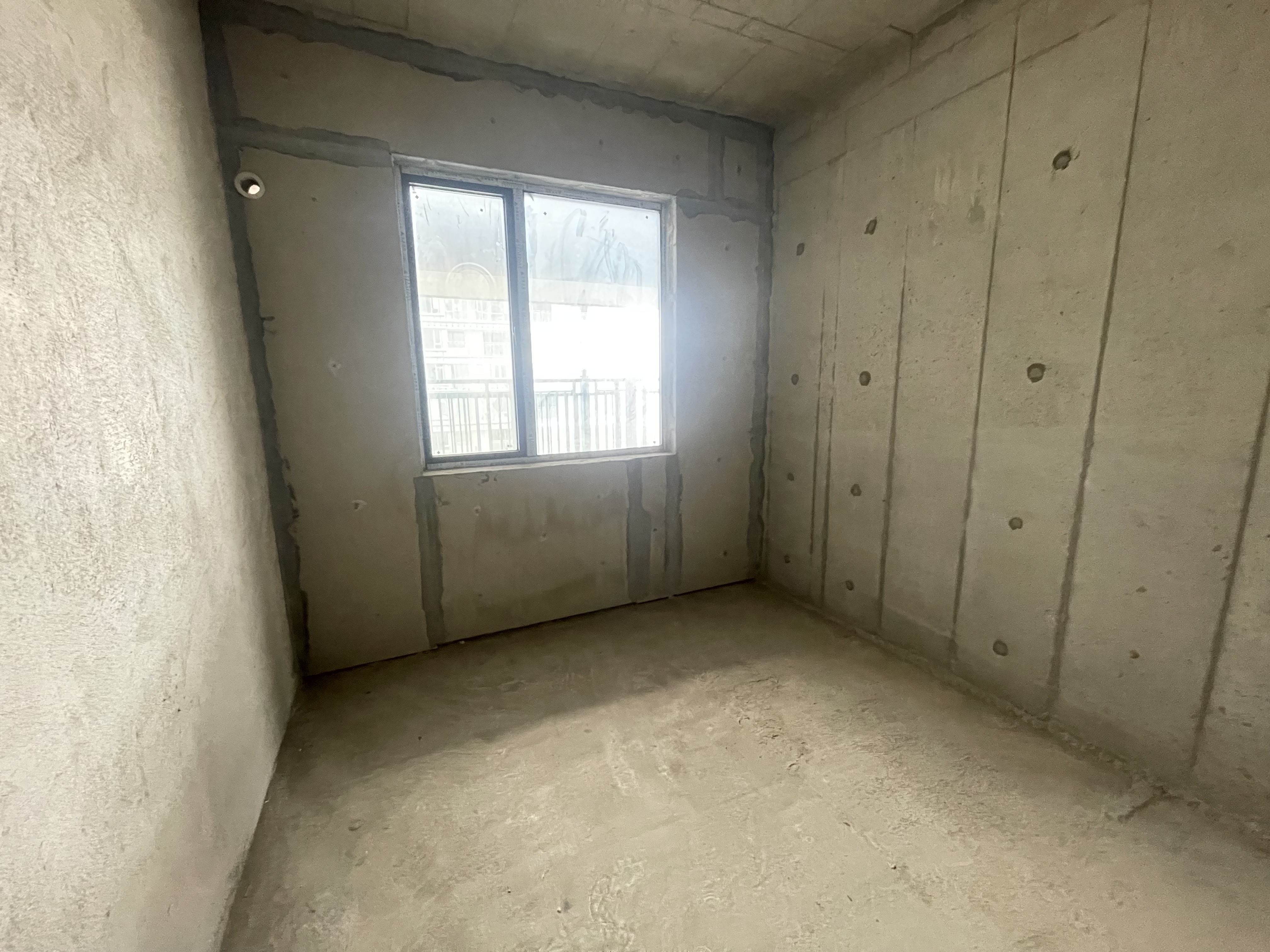 凯越湘中府  3室2厅2卫    58.8万客厅