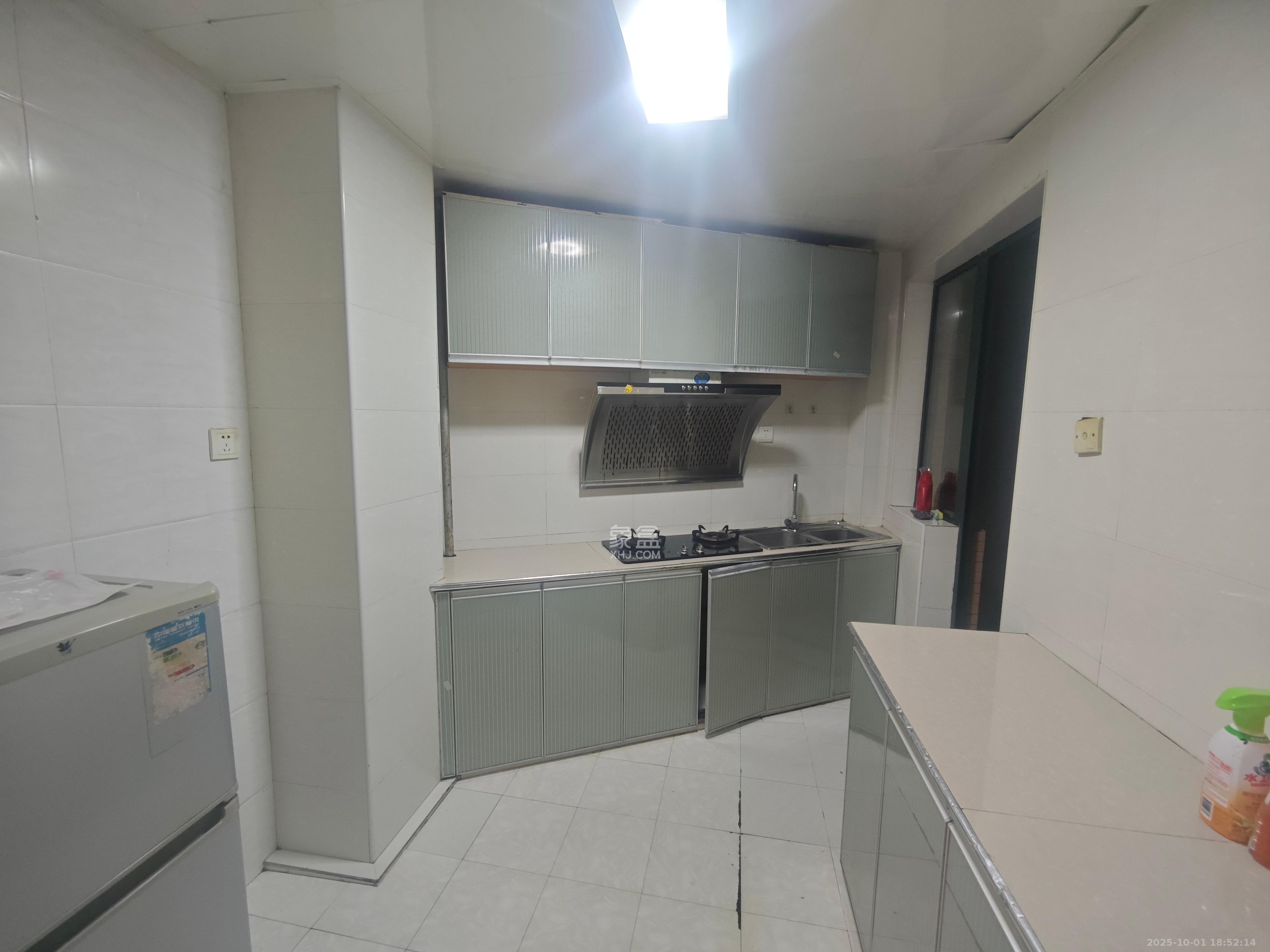 诚兴园  3室2厅1卫    1800.0元/月室内图