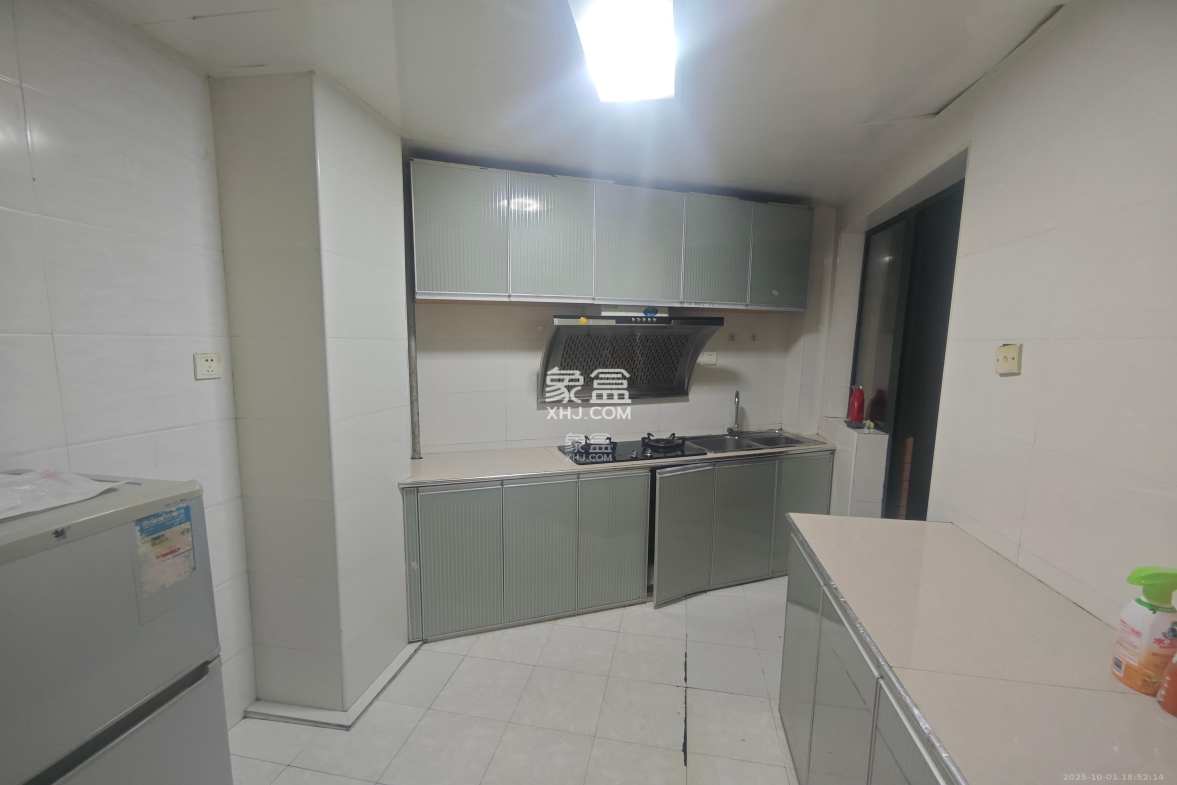 诚兴园 3室2厅1卫 1800.0元/月 诚兴园 3室2厅1卫 1800.0元/月室内图