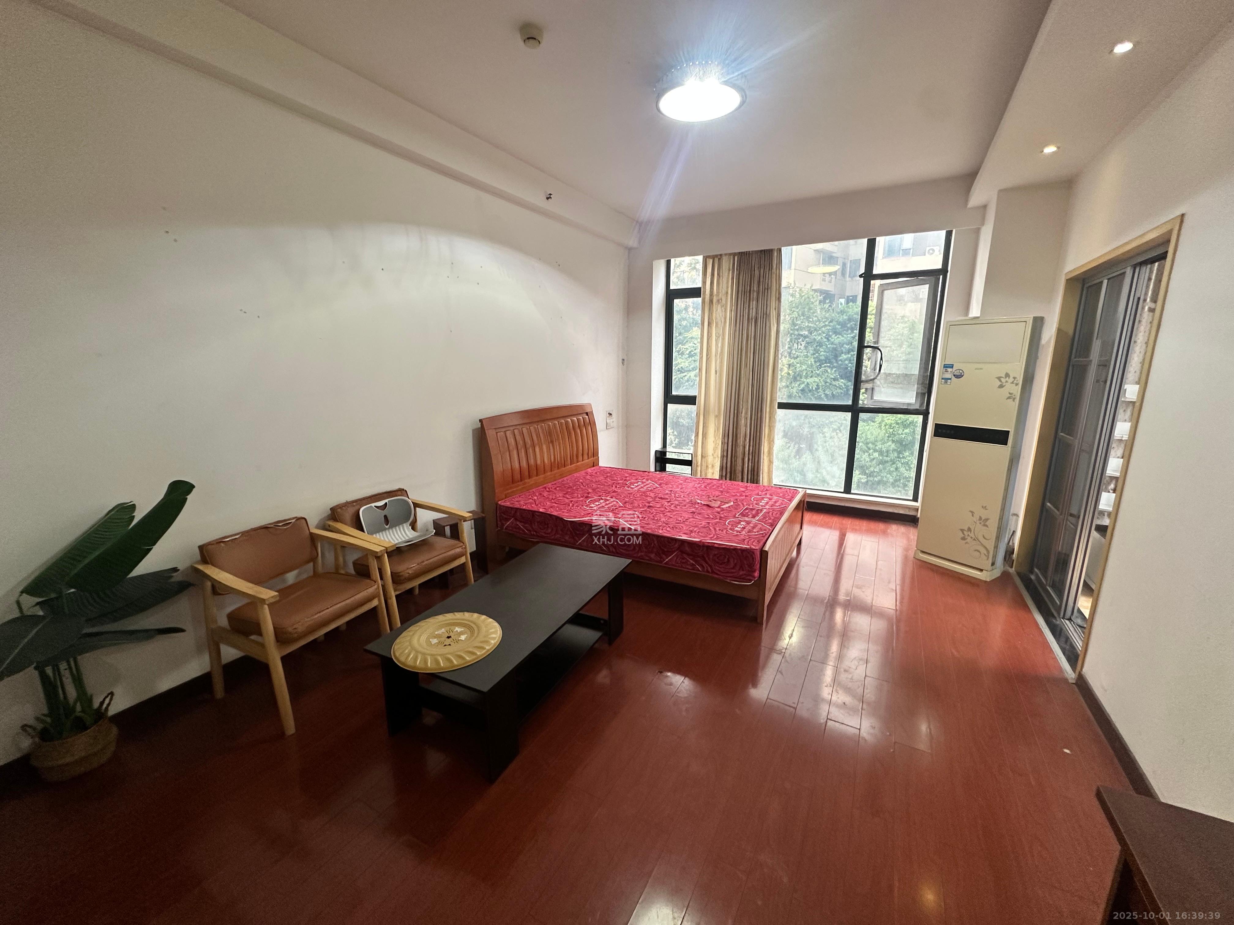 长房时代城  1室1厅1卫    1650.0元/月 长房时代城  1室1厅1卫    1650.0元/月