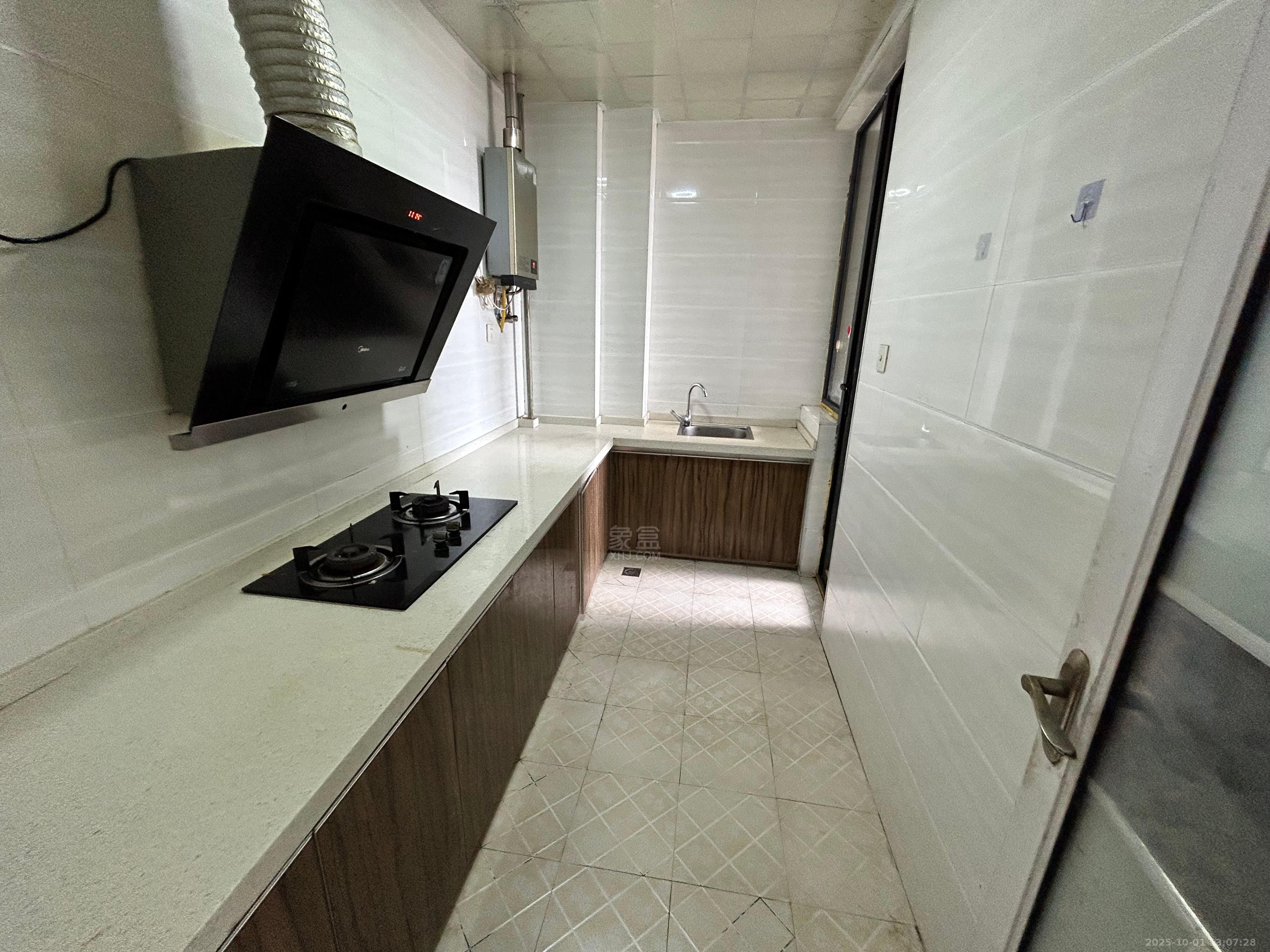 尚格名城香榭丽舍 2室2厅1卫 1500.0元/月 尚格名城香榭丽舍 2室2厅1卫 1500.0元/月室内图