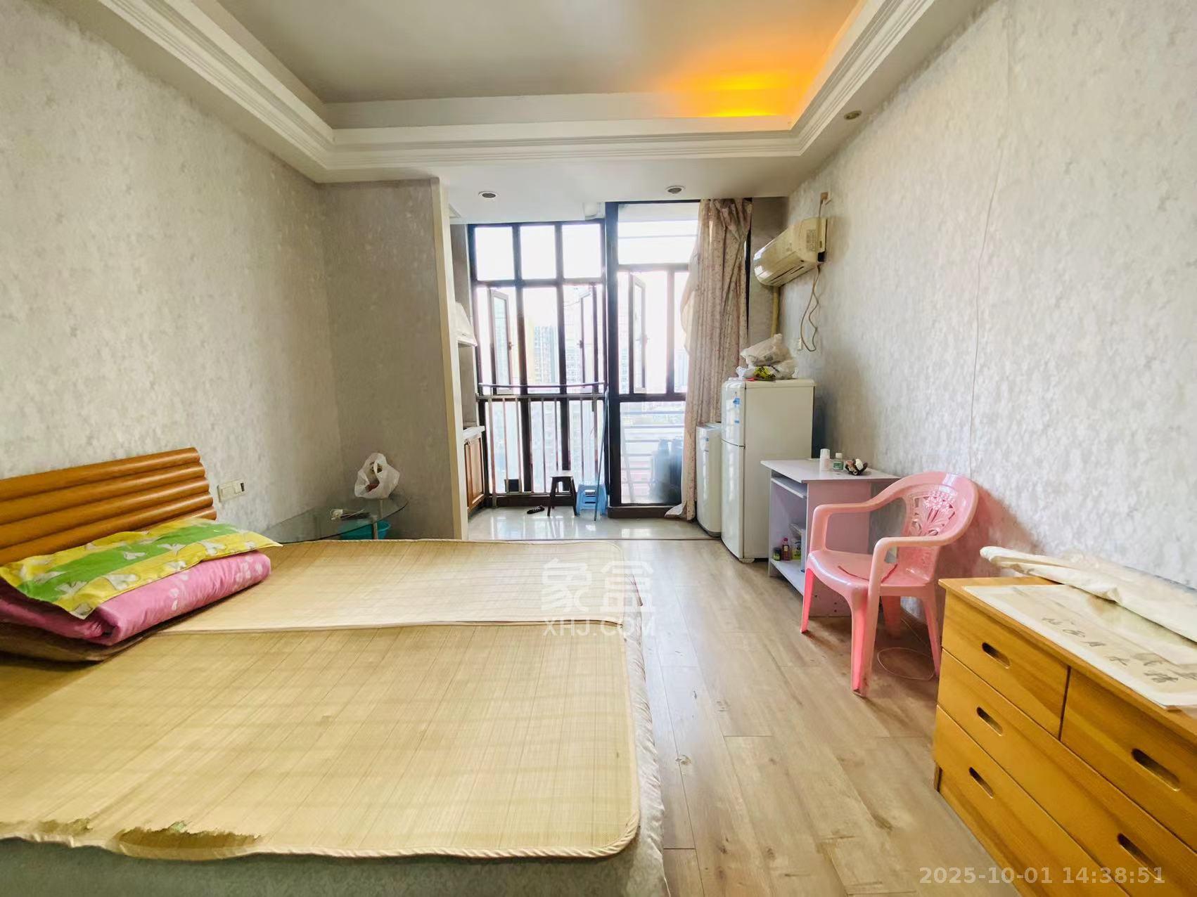 铂宫 1室1厅1卫 1300.0元/月 铂宫 1室1厅1卫 1300.0元/月室内图