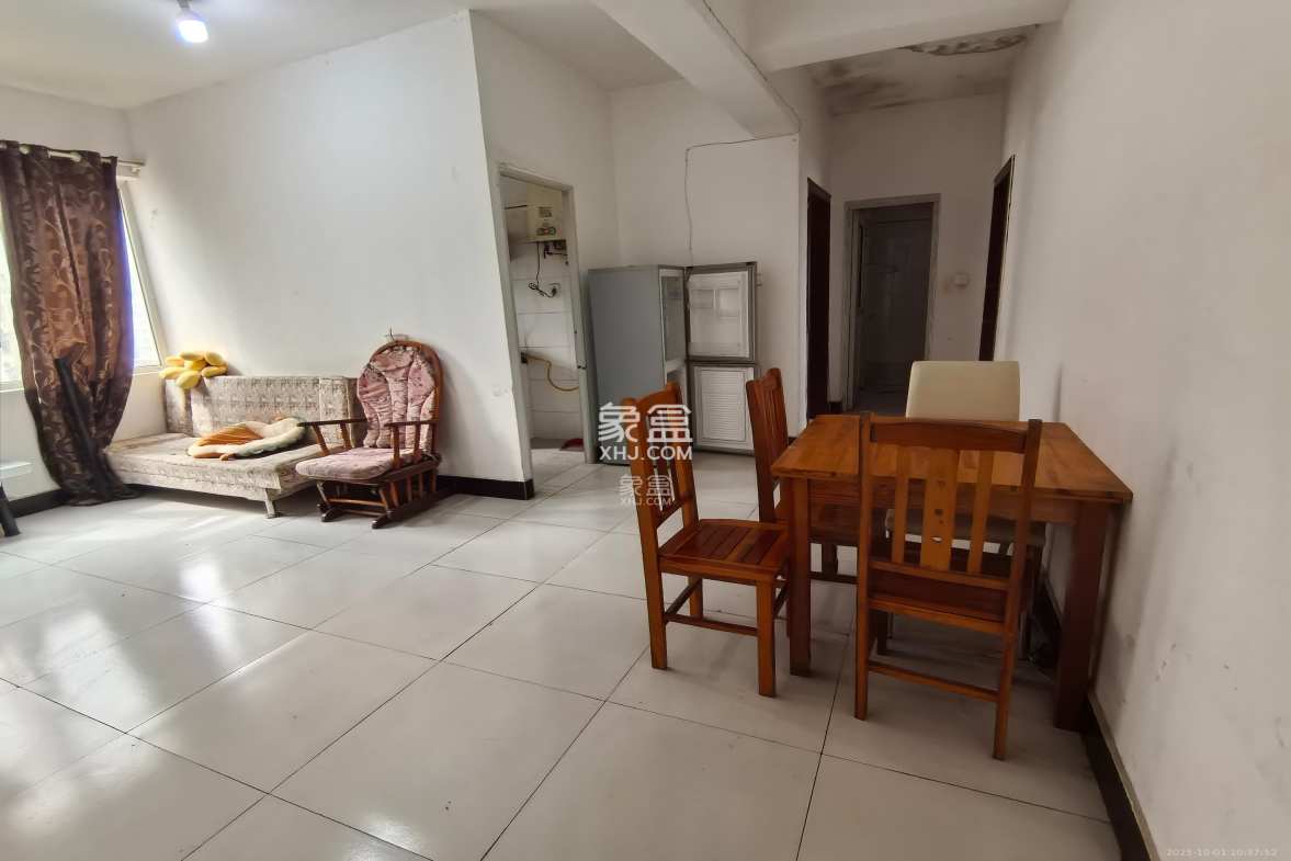 中房F联邦  2室2厅1卫    1800.0元/月 中房F联邦  2室2厅1卫    1800.0元/月室内图