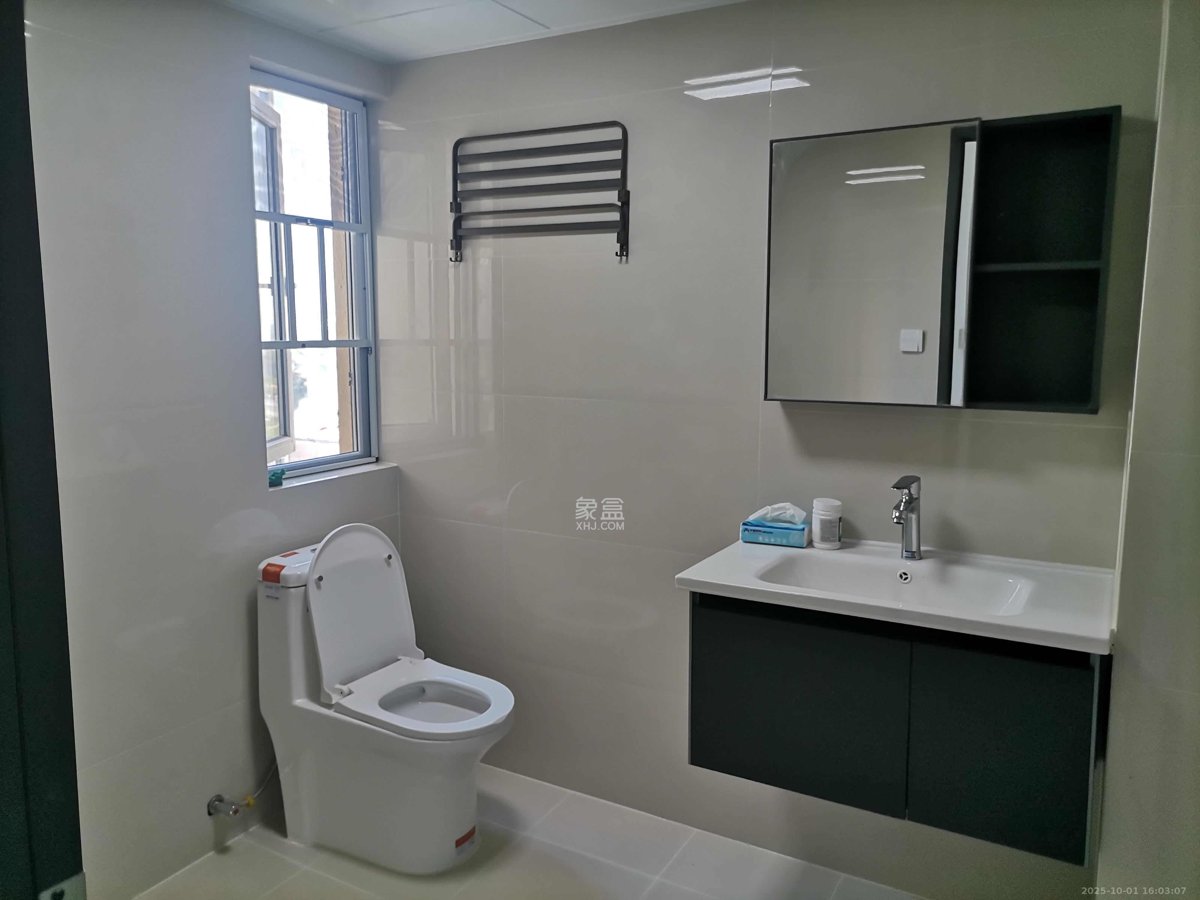 苏托佳园 3室2厅2卫 2000.0元/月 苏托佳园 3室2厅2卫 2000.0元/月室内图