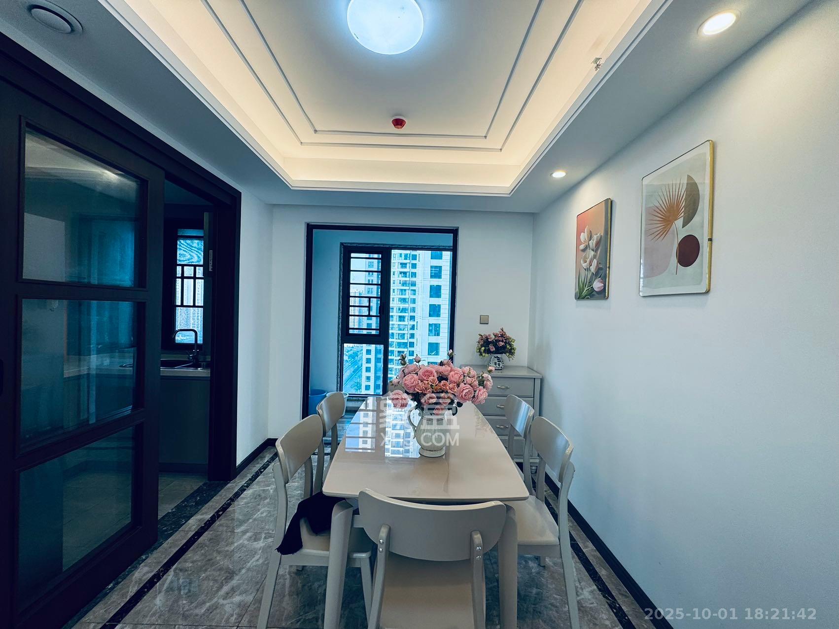 绿地长沙城际空间站（柏仕佳苑）  3室1厅1卫    3700.0元/月室内图