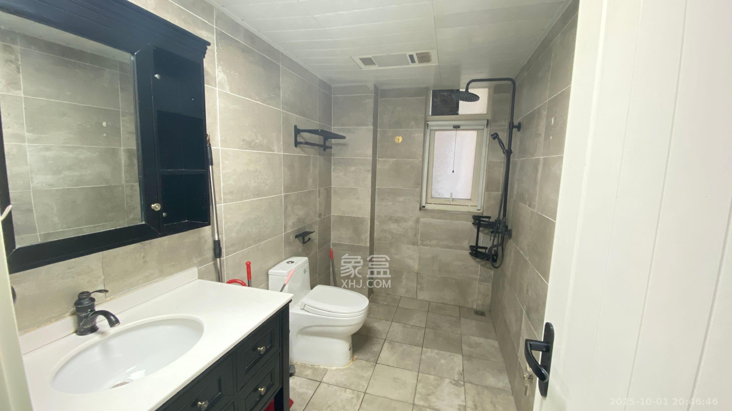 北辰三角洲D2区 2室2厅1卫 3100.0元/月 北辰三角洲D2区 2室2厅1卫 3100.0元/月室内图